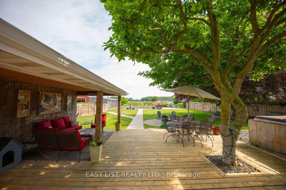 Photo 6 of 710 Seacliff Drive, Kingsville — HOMEH