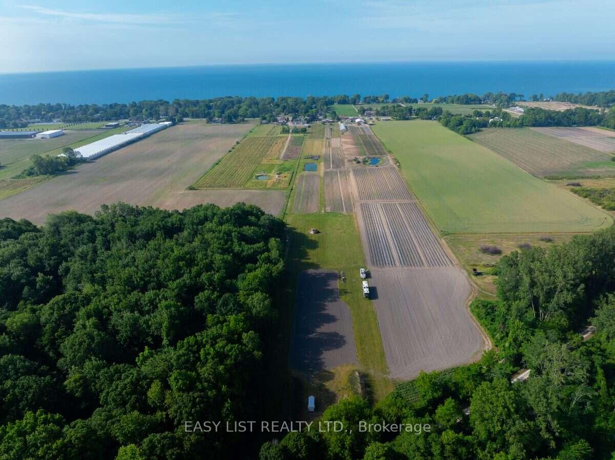 Photo 14 of 710 Seacliff Drive, Kingsville — HOMEH