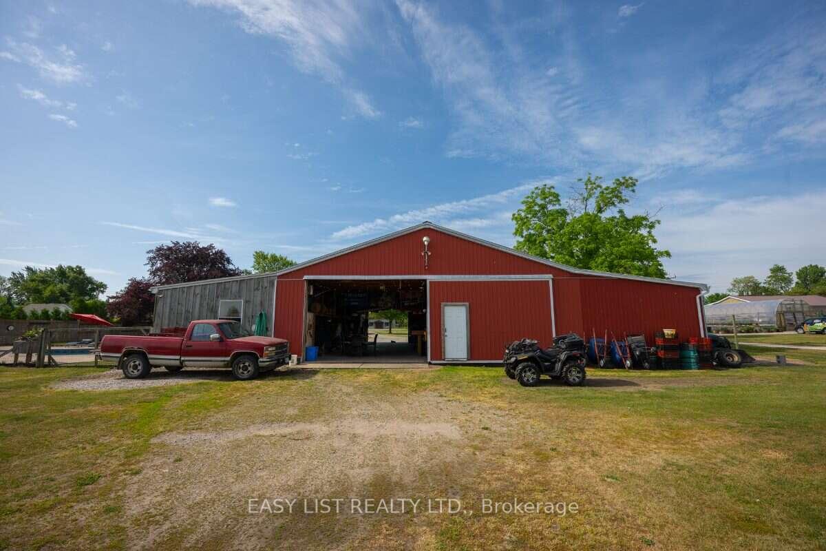 Photo 20 of 710 Seacliff Drive, Kingsville — HOMEH