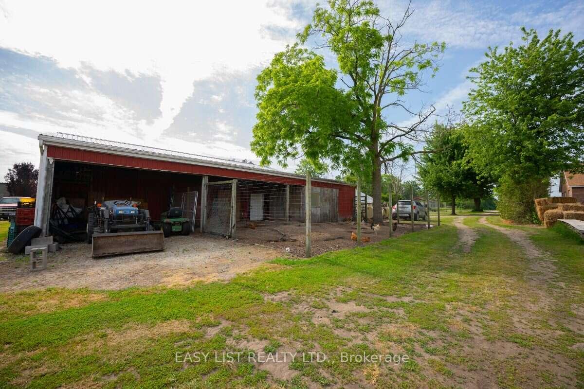 Photo 21 of 710 Seacliff Drive, Kingsville — HOMEH