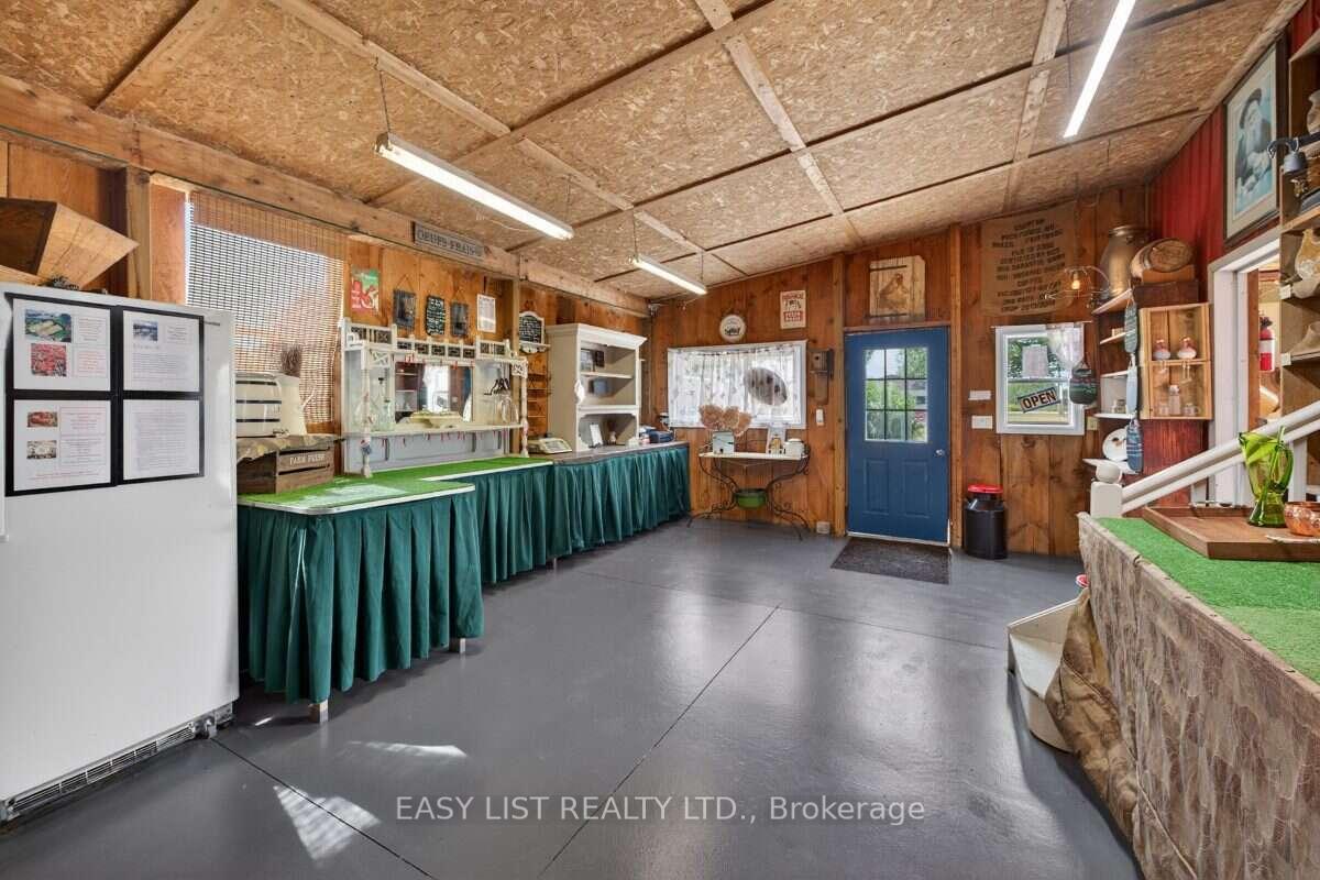Photo 24 of 710 Seacliff Drive, Kingsville — HOMEH