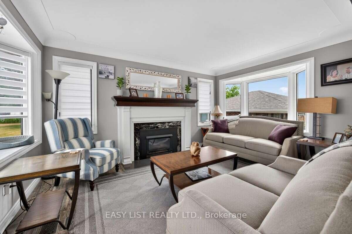 Photo 32 of 710 Seacliff Drive, Kingsville — HOMEH