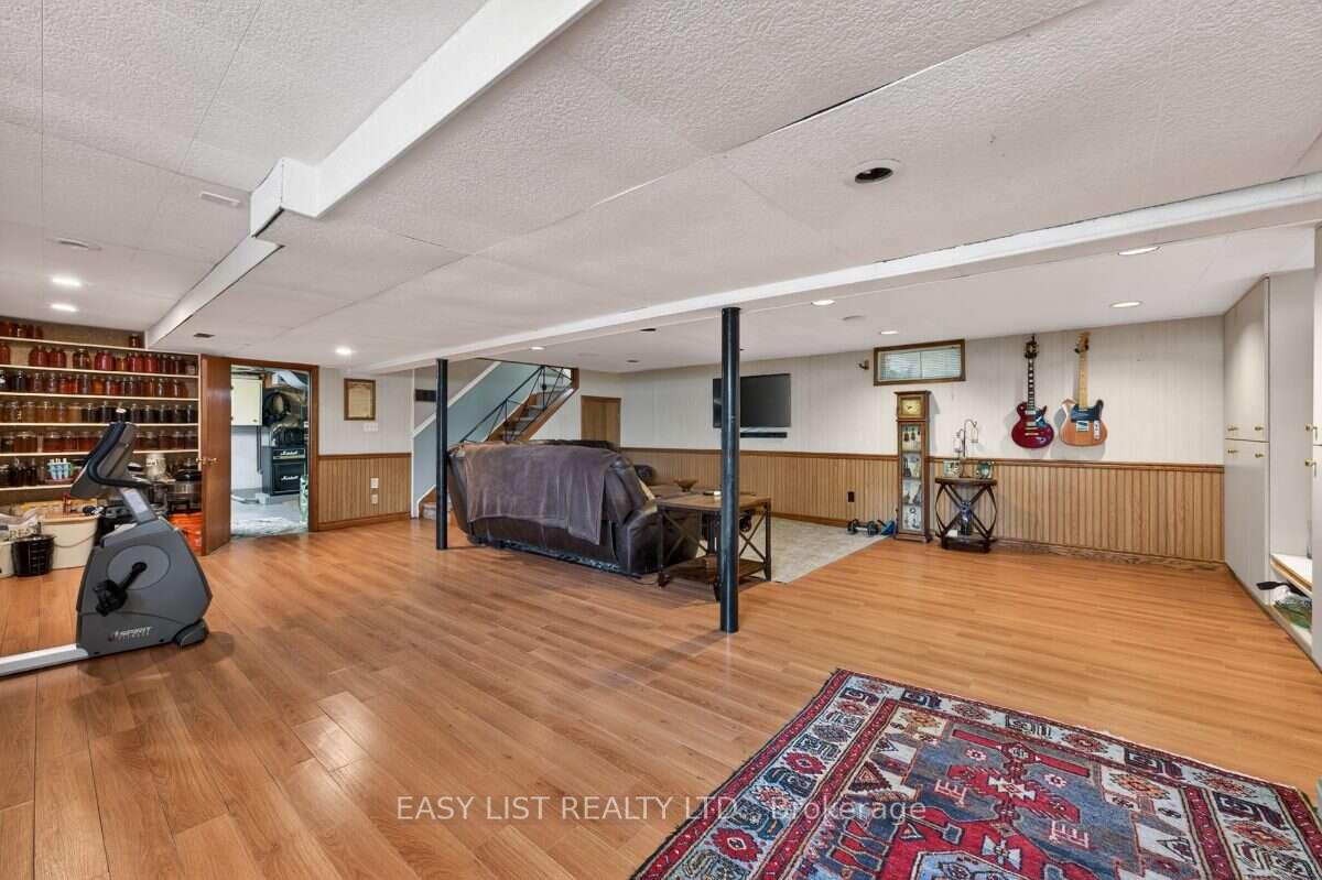 Photo 40 of 710 Seacliff Drive, Kingsville — HOMEH