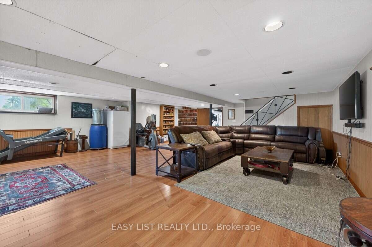 Photo 41 of 710 Seacliff Drive, Kingsville — HOMEH