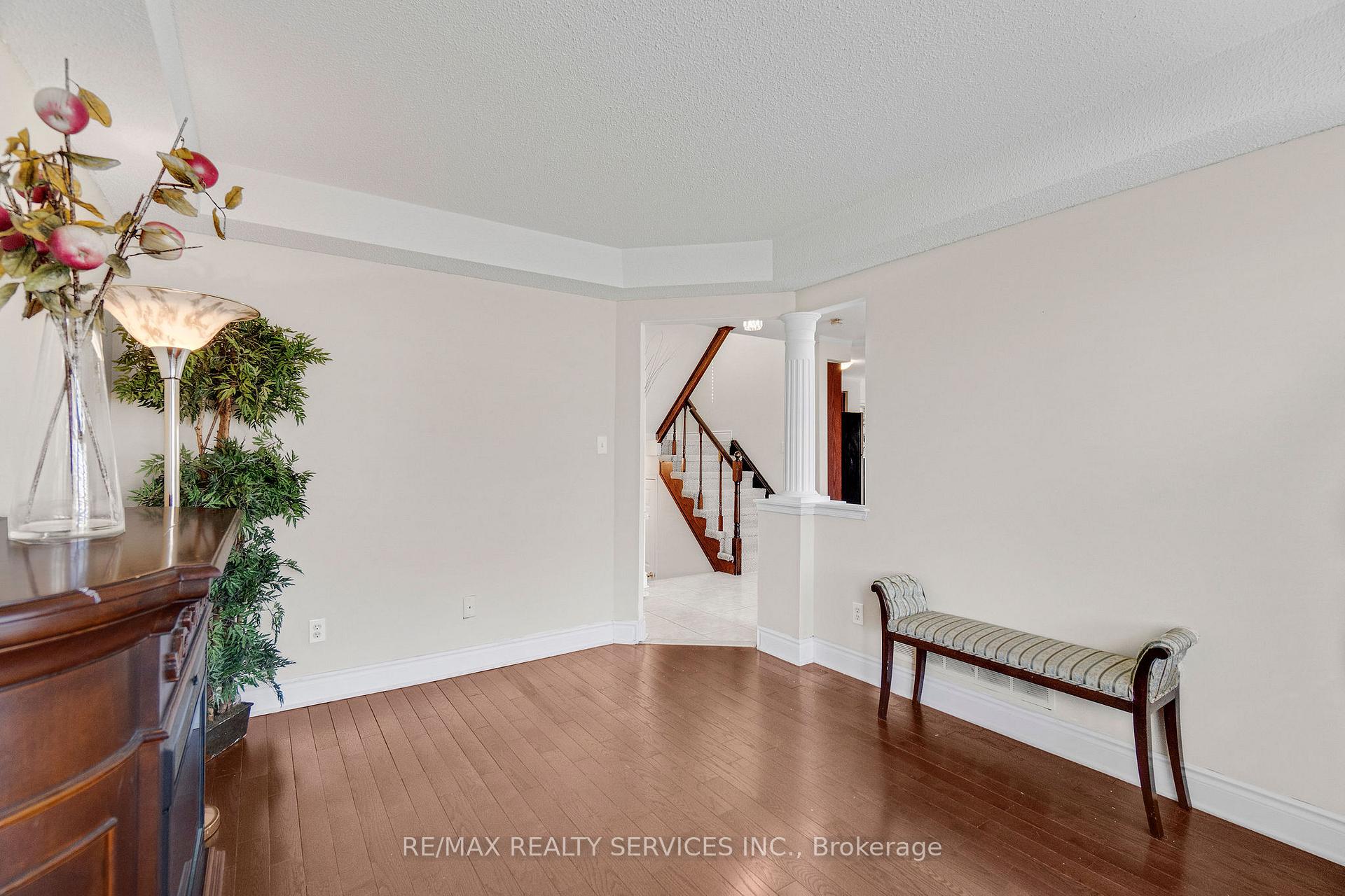 Photo 7 of 7419 Black Walnut Trail, Mississauga, Lisgar — HOMEH