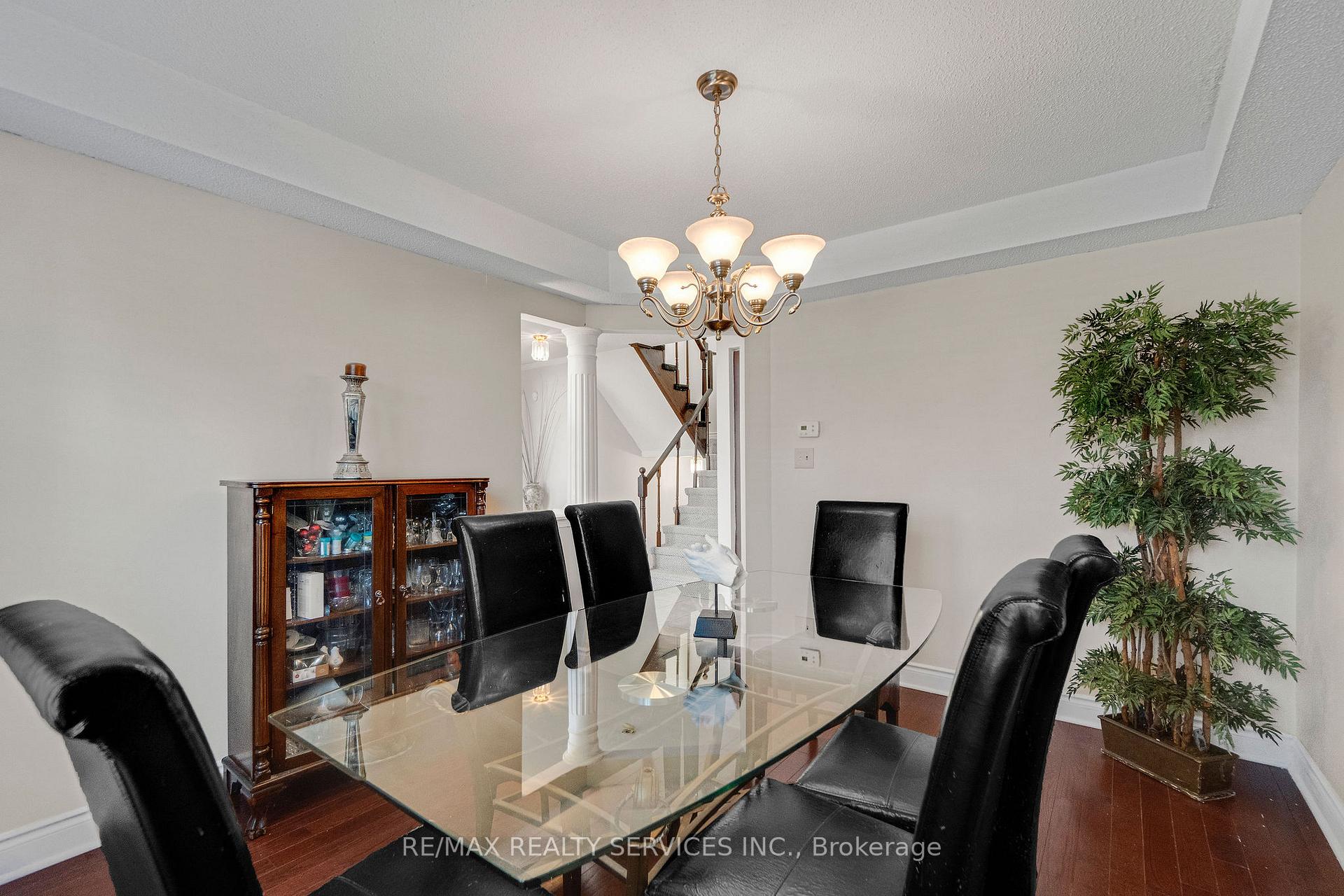 Photo 13 of 7419 Black Walnut Trail, Mississauga, Lisgar — HOMEH