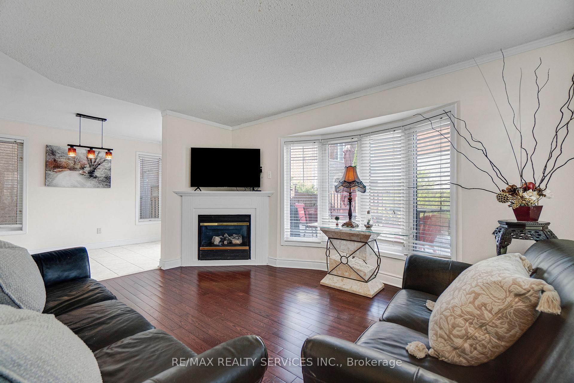 Photo 16 of 7419 Black Walnut Trail, Mississauga, Lisgar — HOMEH