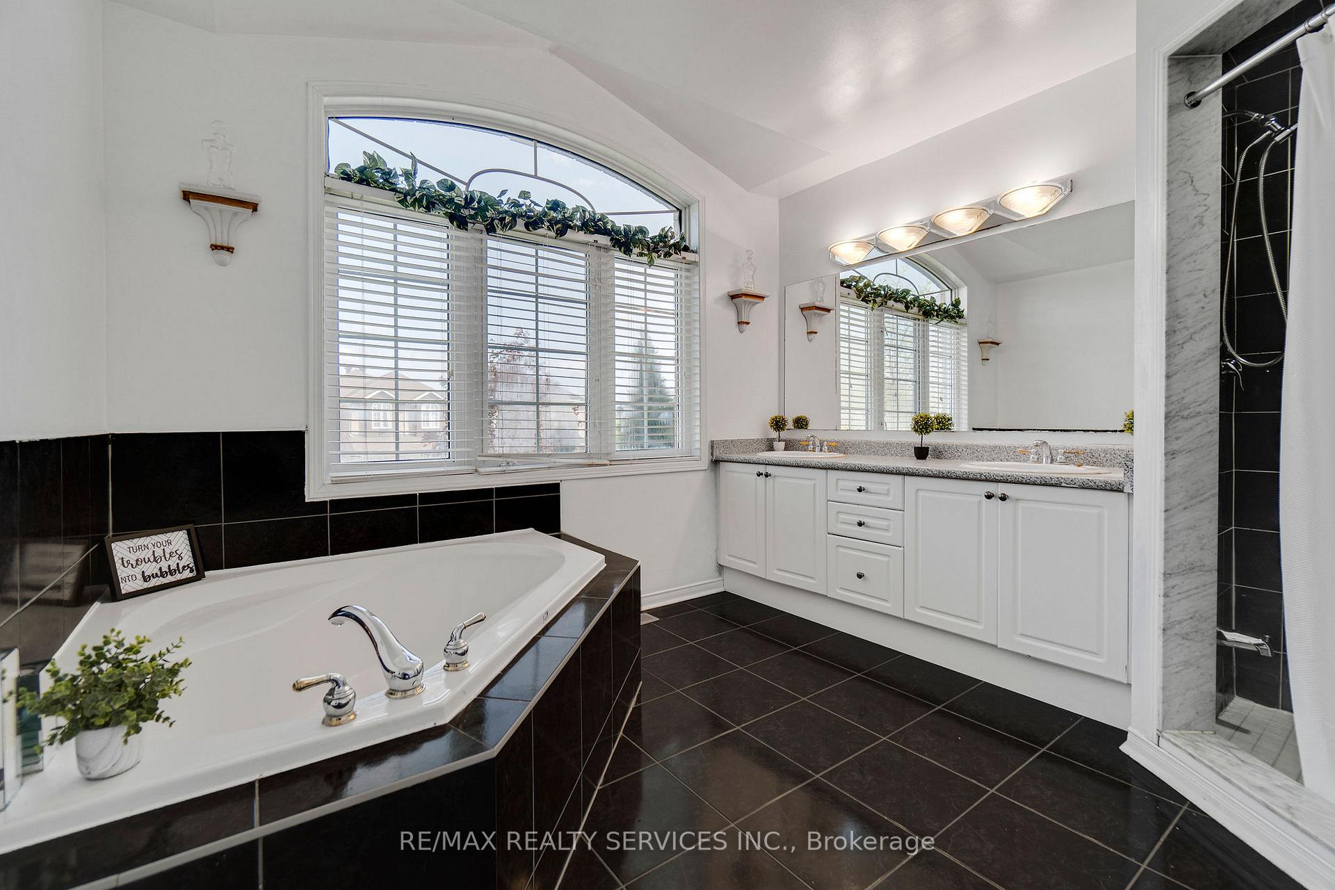 Photo 25 of 7419 Black Walnut Trail, Mississauga, Lisgar — HOMEH
