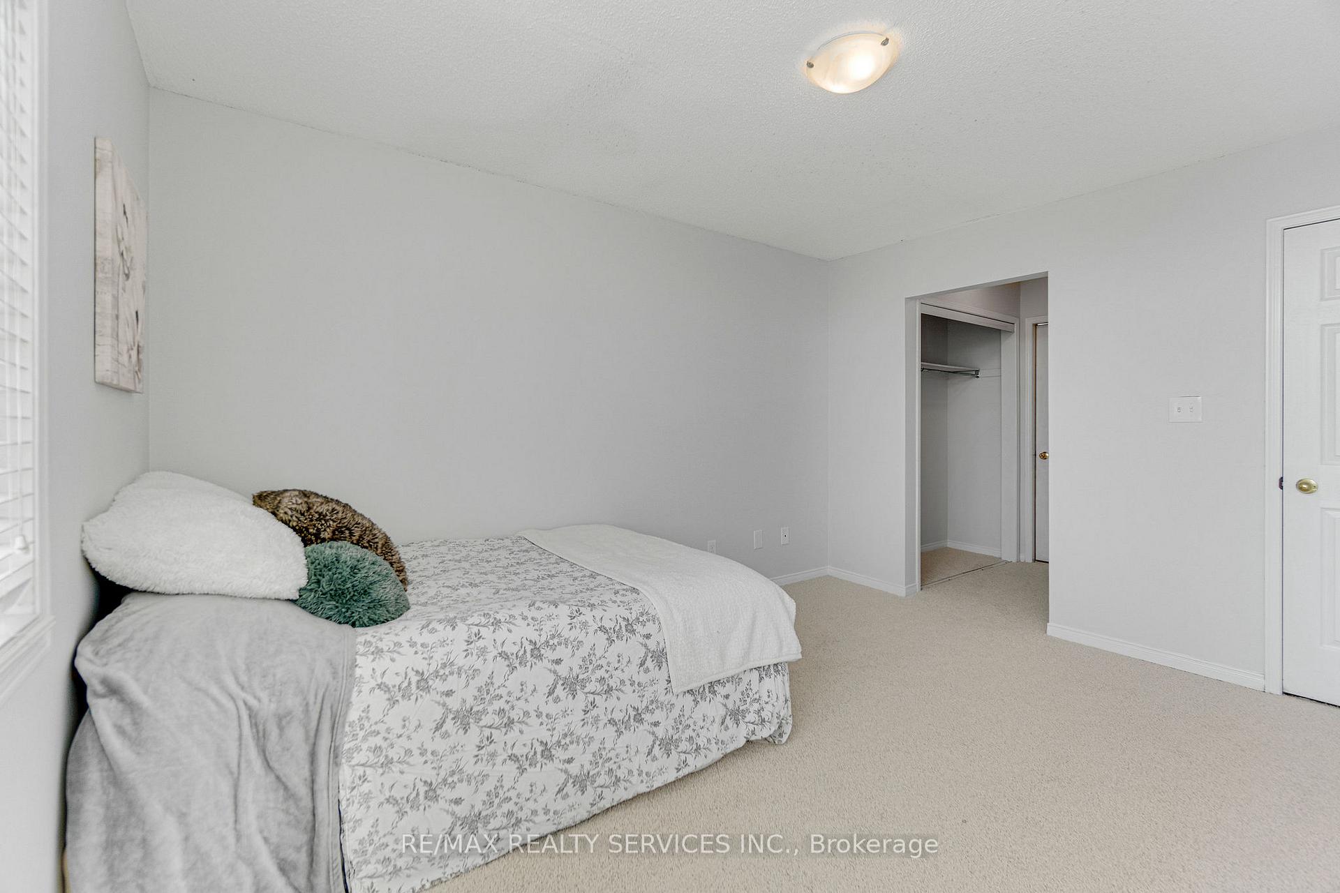 Photo 28 of 7419 Black Walnut Trail, Mississauga, Lisgar — HOMEH