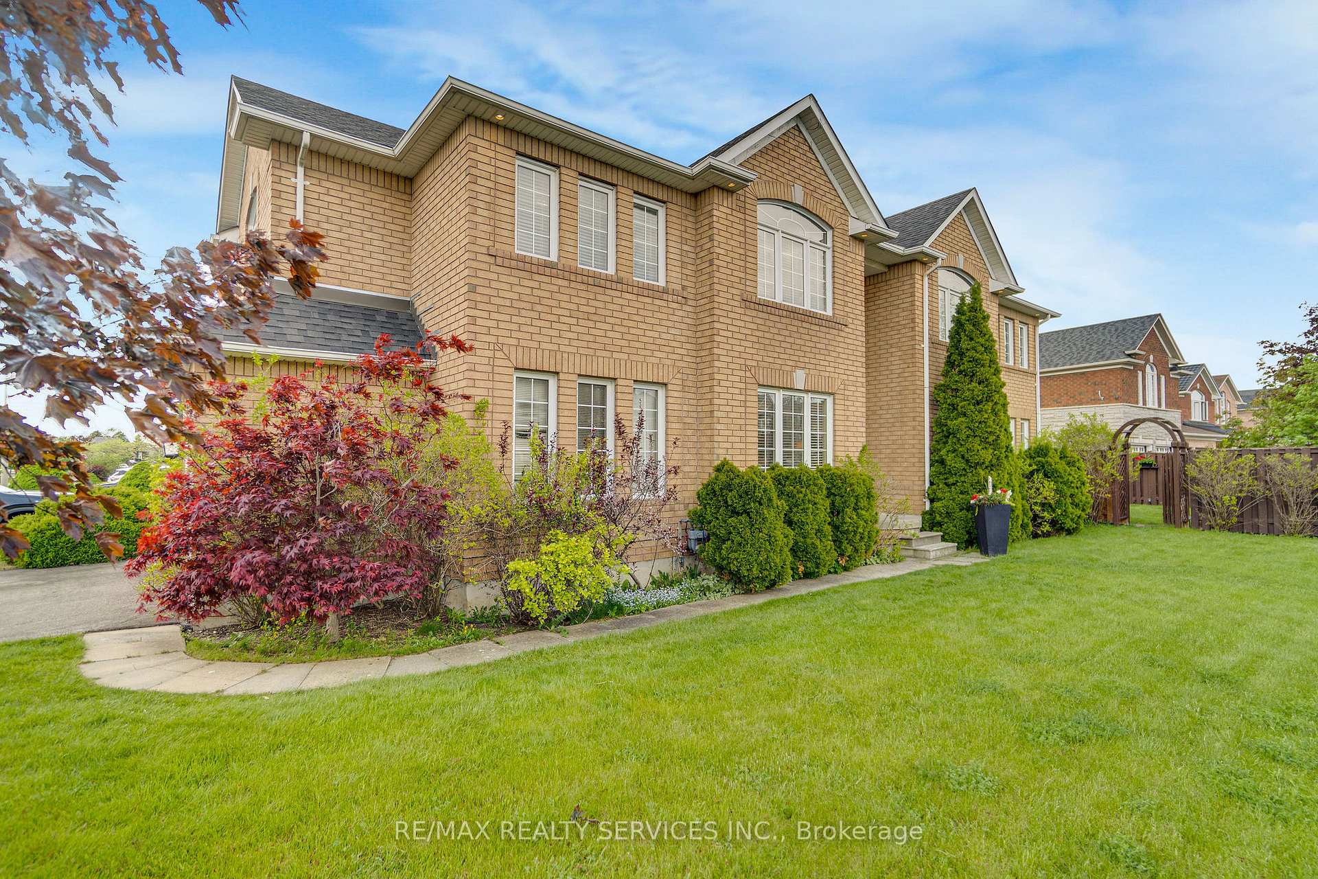Photo 43 of 7419 Black Walnut Trail, Mississauga, Lisgar — HOMEH