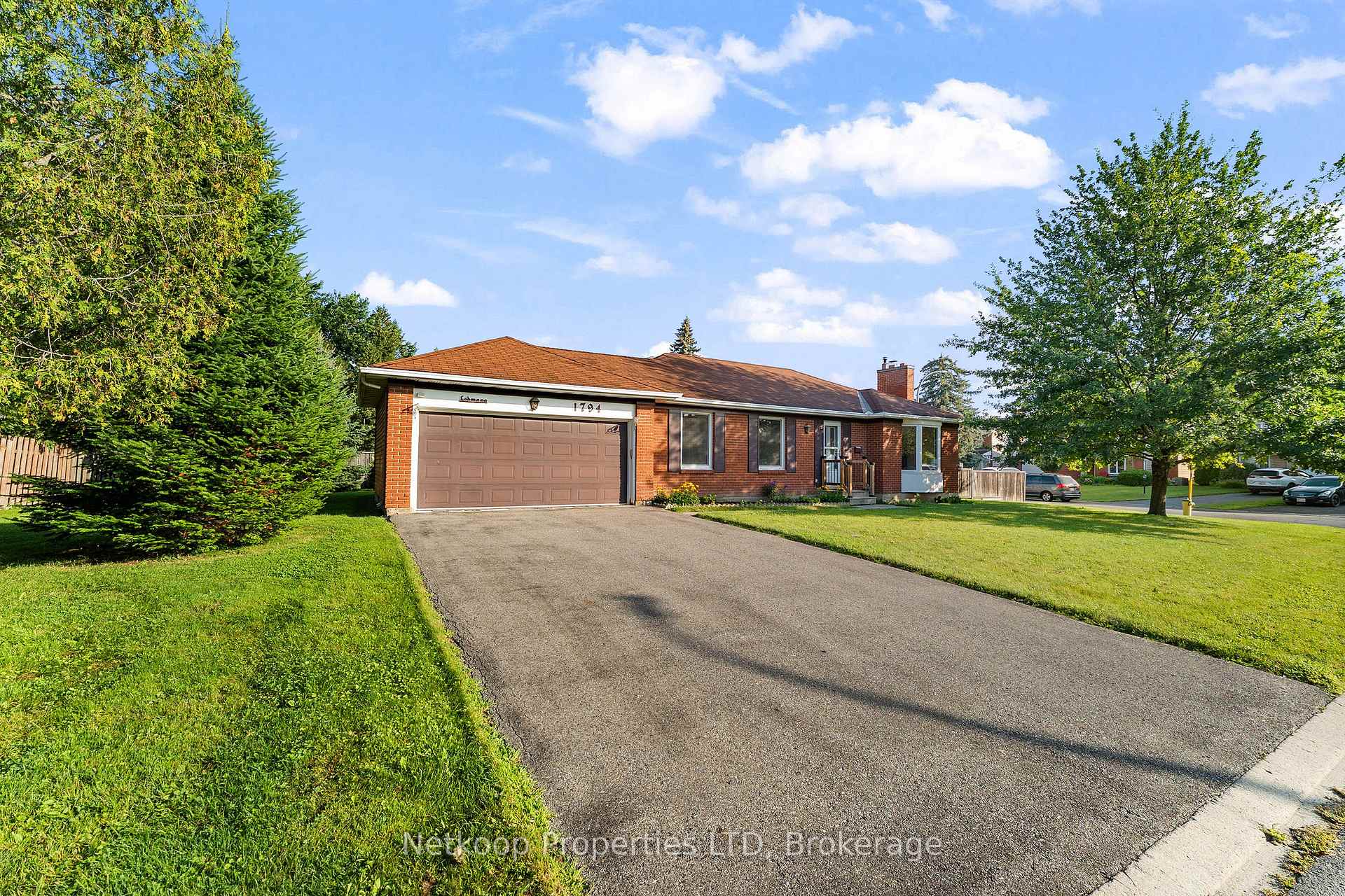 Photo 5 of 1794 Bonaventure Terrace, Ottawa, Convent Glen South — HOMEH