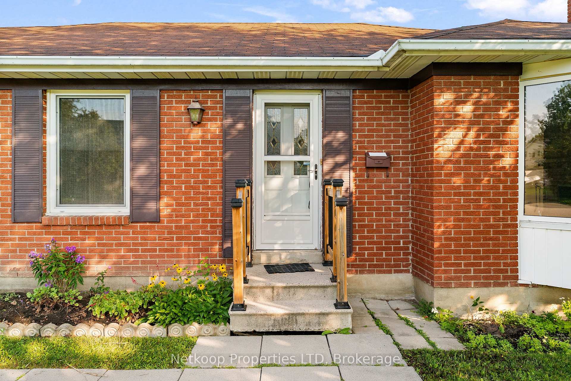 Photo 6 of 1794 Bonaventure Terrace, Ottawa, Convent Glen South — HOMEH