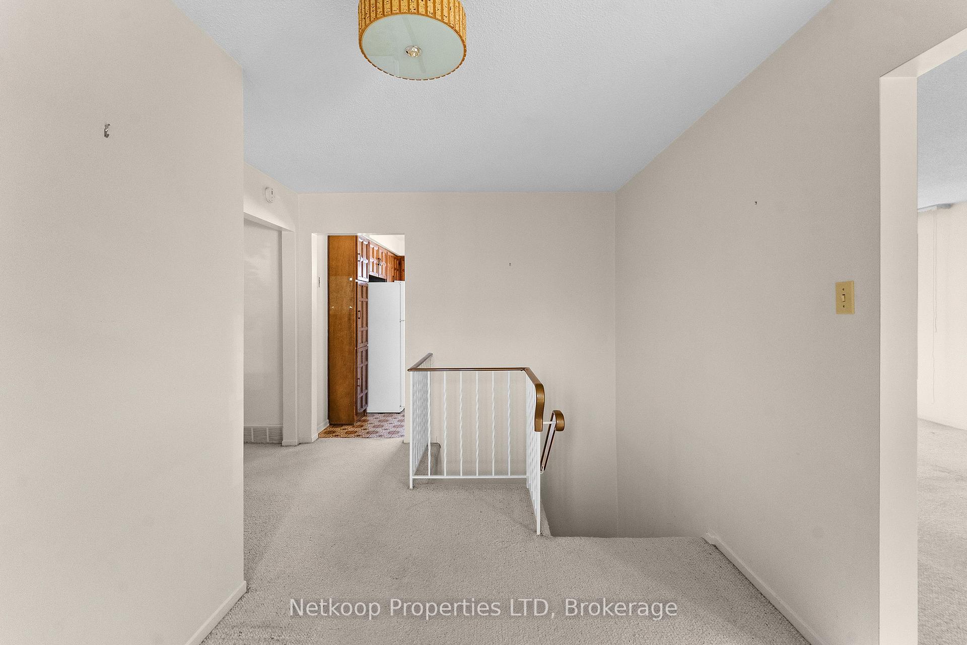 Photo 8 of 1794 Bonaventure Terrace, Ottawa, Convent Glen South — HOMEH