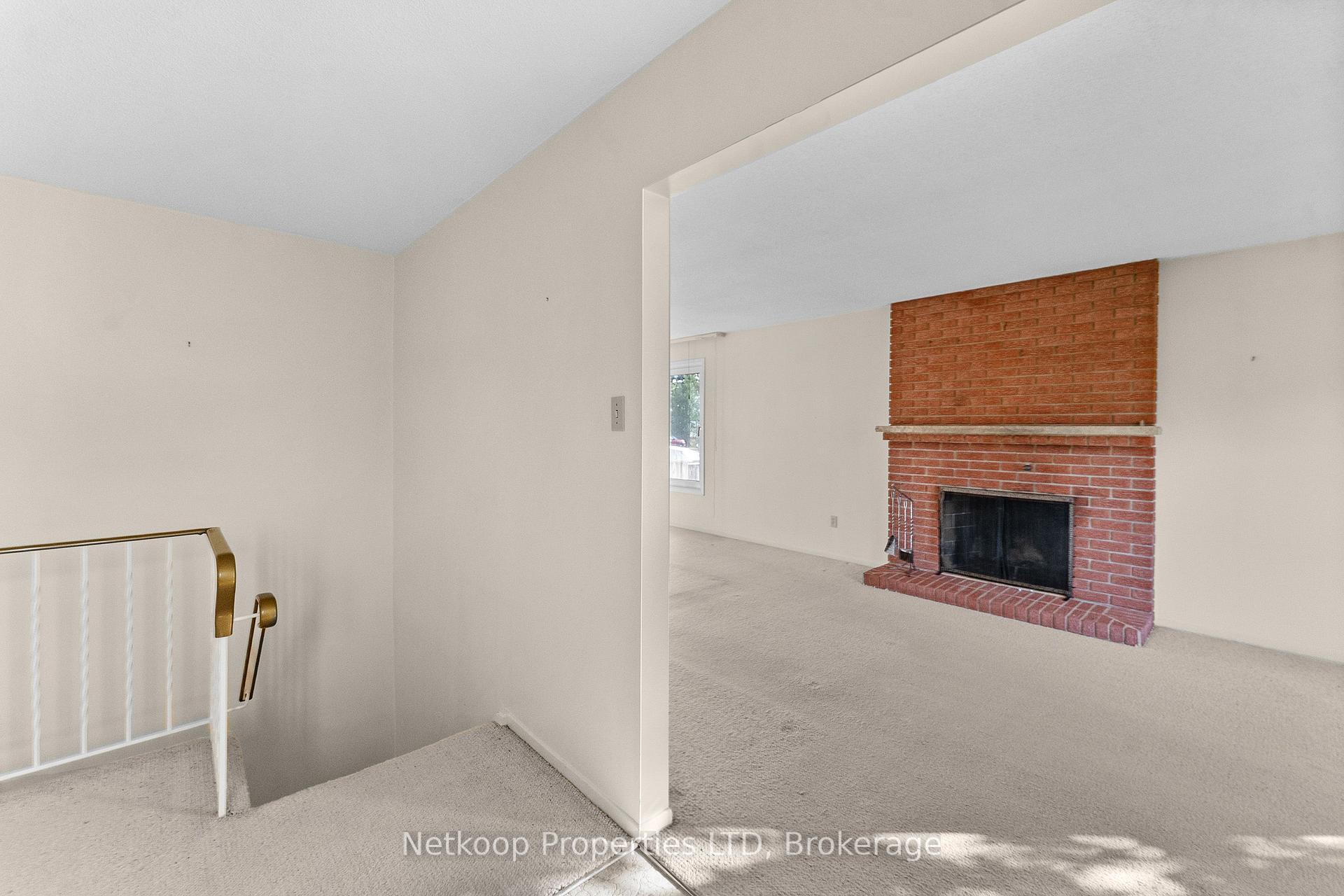 Photo 9 of 1794 Bonaventure Terrace, Ottawa, Convent Glen South — HOMEH