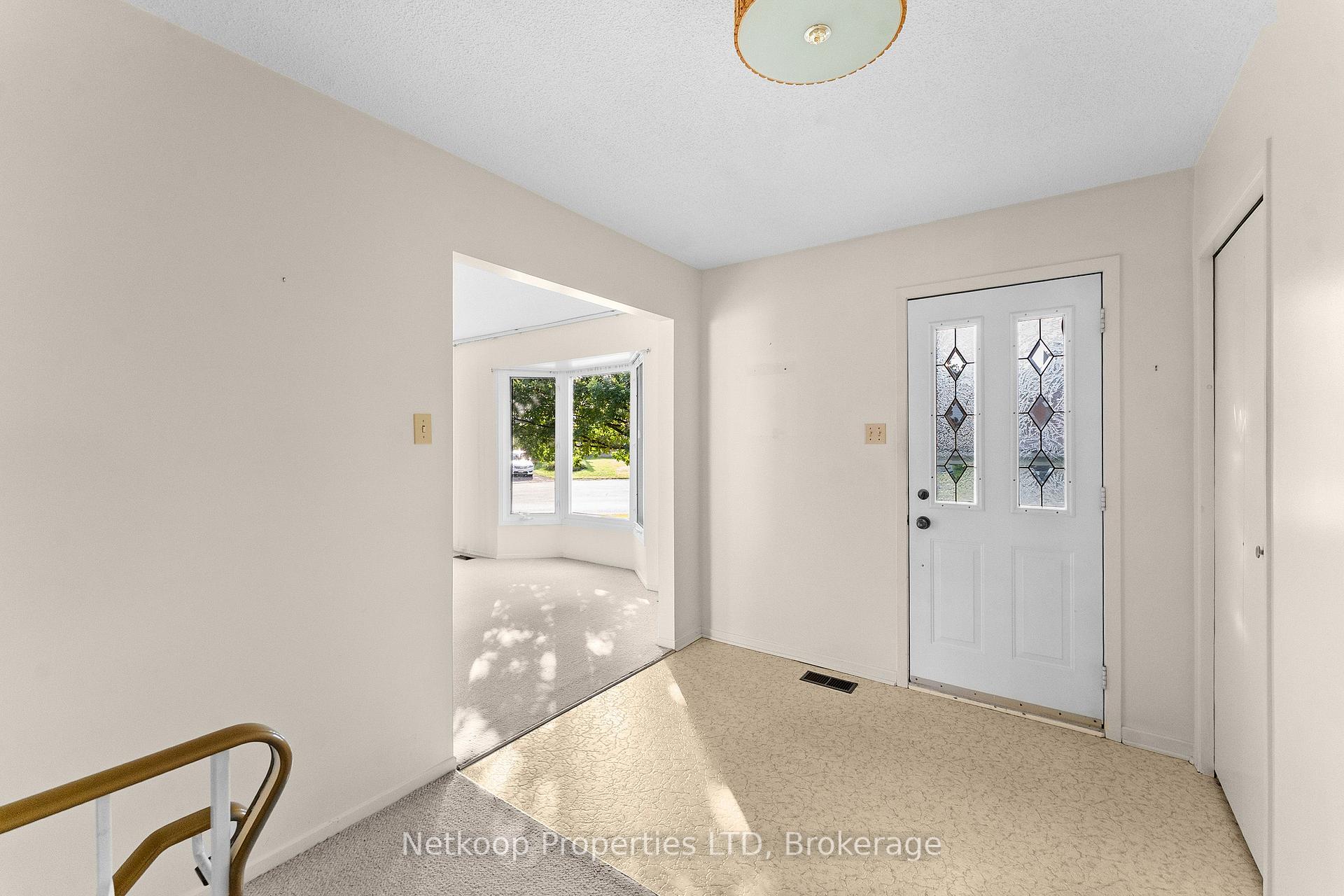 Photo 11 of 1794 Bonaventure Terrace, Ottawa, Convent Glen South — HOMEH