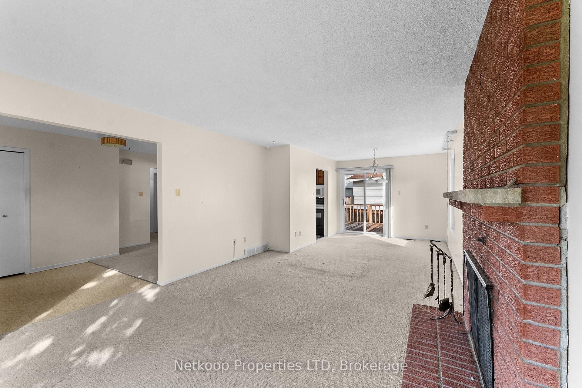 Photo 13 of 1794 Bonaventure Terrace, Ottawa, Convent Glen South — HOMEH