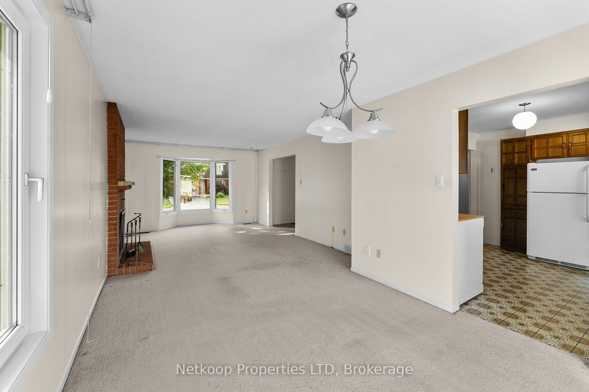 Photo 15 of 1794 Bonaventure Terrace, Ottawa, Convent Glen South — HOMEH