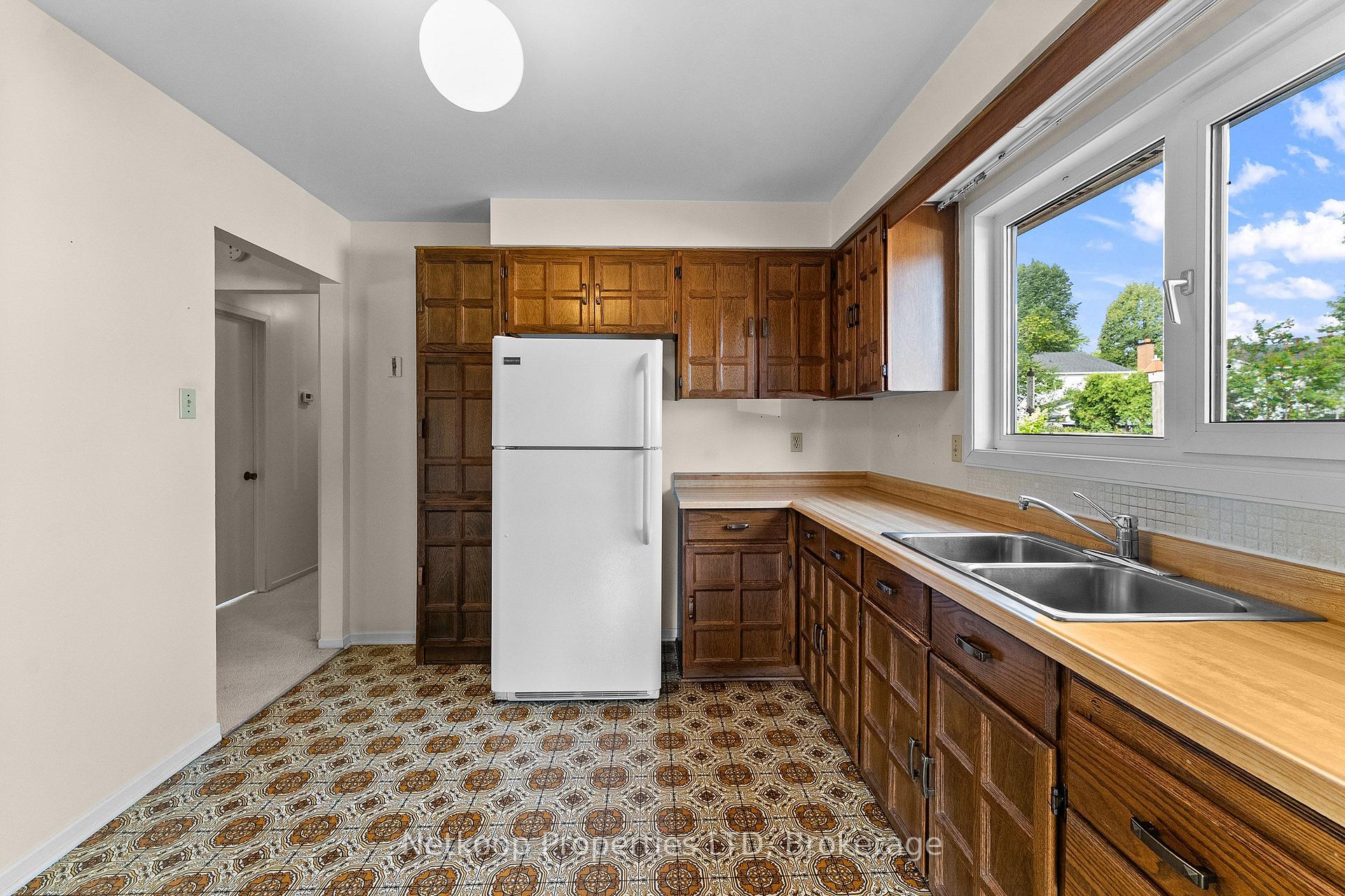 Photo 18 of 1794 Bonaventure Terrace, Ottawa, Convent Glen South — HOMEH