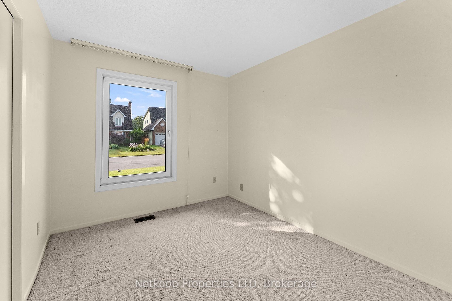 Photo 22 of 1794 Bonaventure Terrace, Ottawa, Convent Glen South — HOMEH
