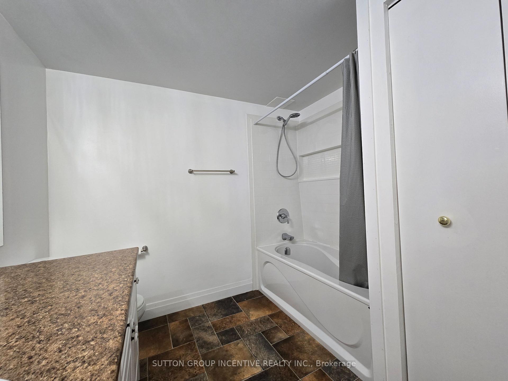 Photo 13 of Unit Lower, 211 Cliff Road, Barrie, South Shore — HOMEH