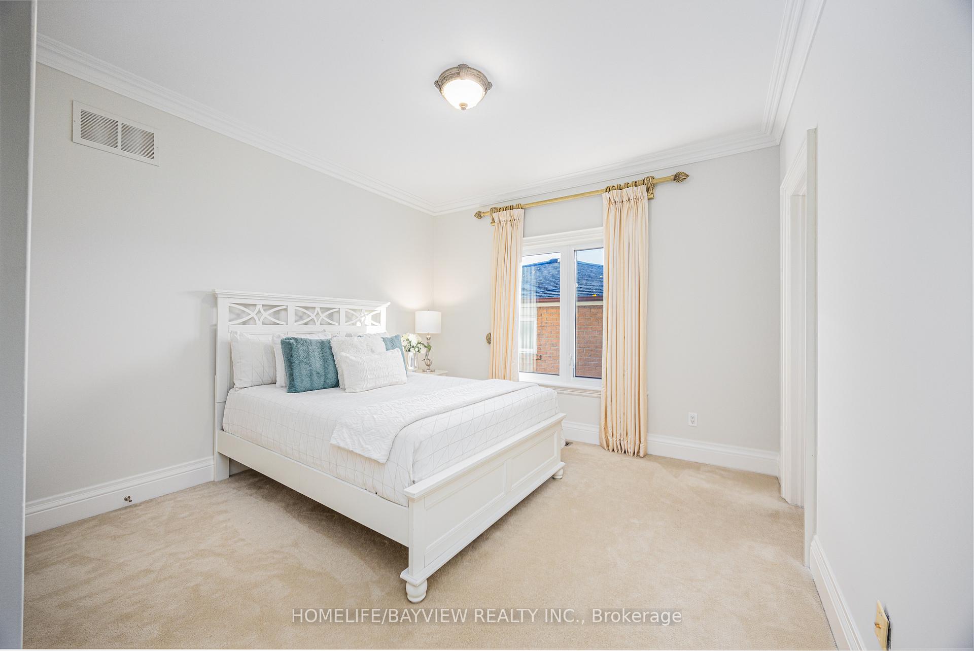 Photo 20 of 208 Holmes Avenue, North York, Willowdale East — HOMEH