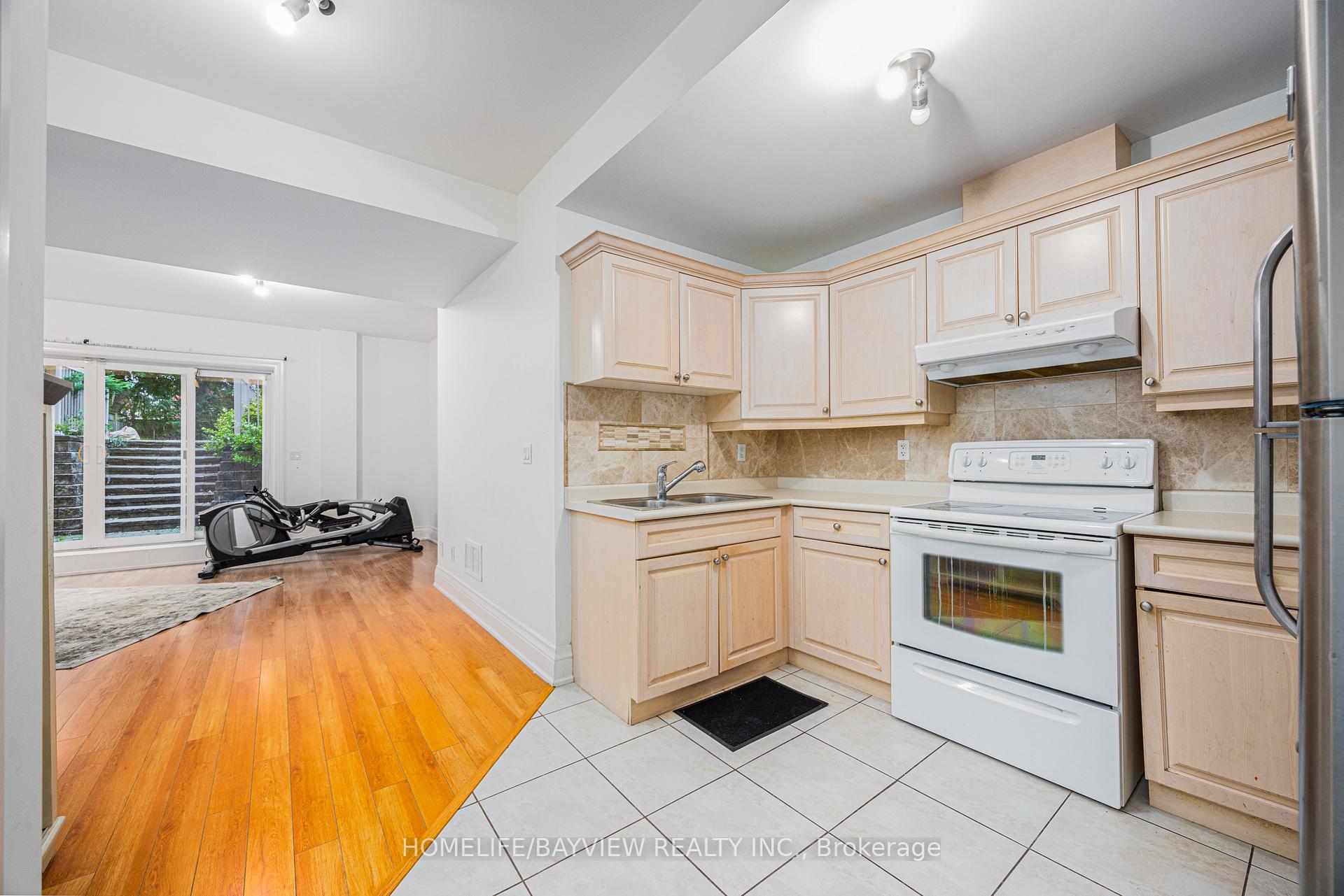 Photo 34 of 208 Holmes Avenue, North York, Willowdale East — HOMEH