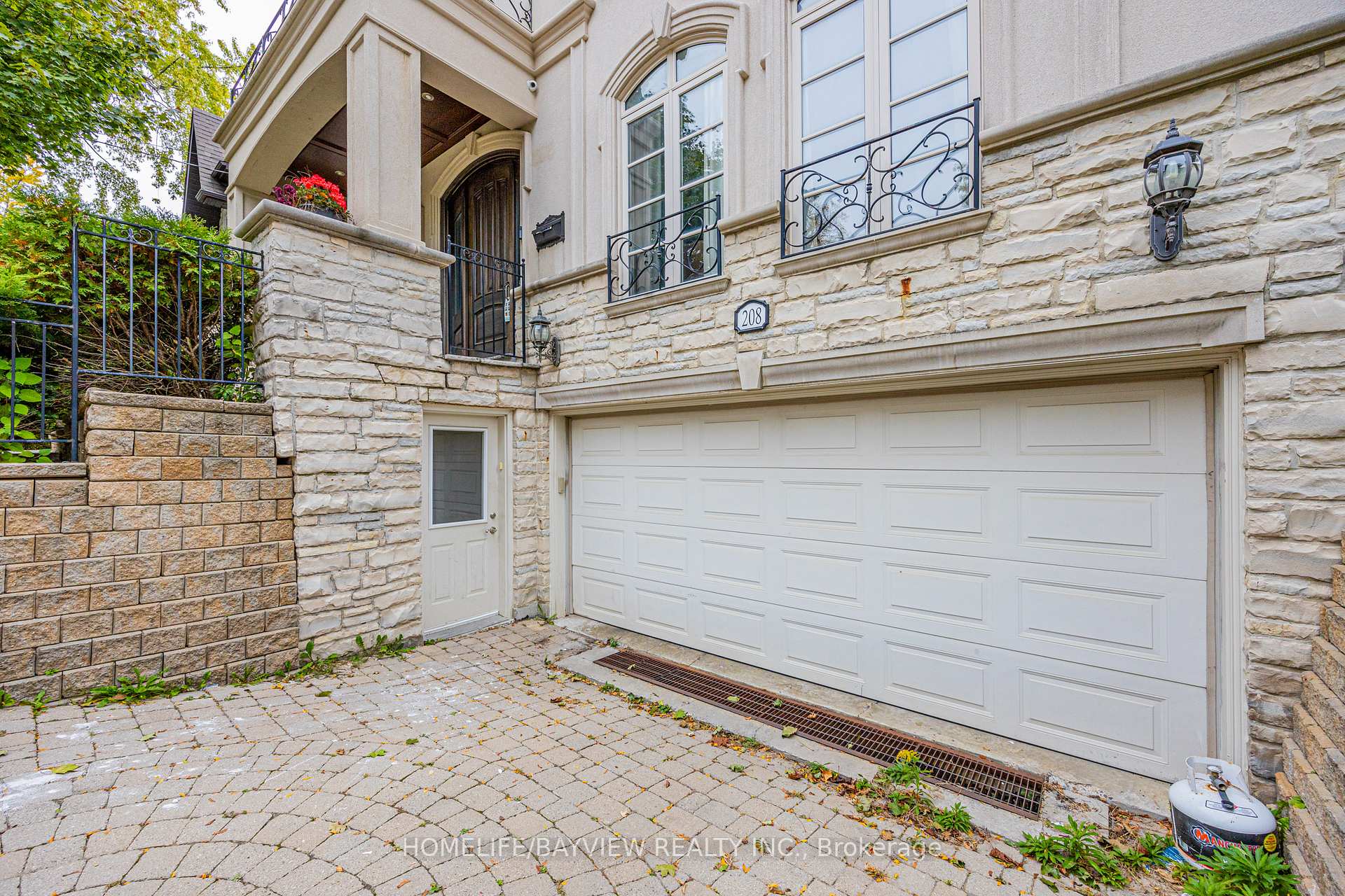 Photo 40 of 208 Holmes Avenue, North York, Willowdale East — HOMEH