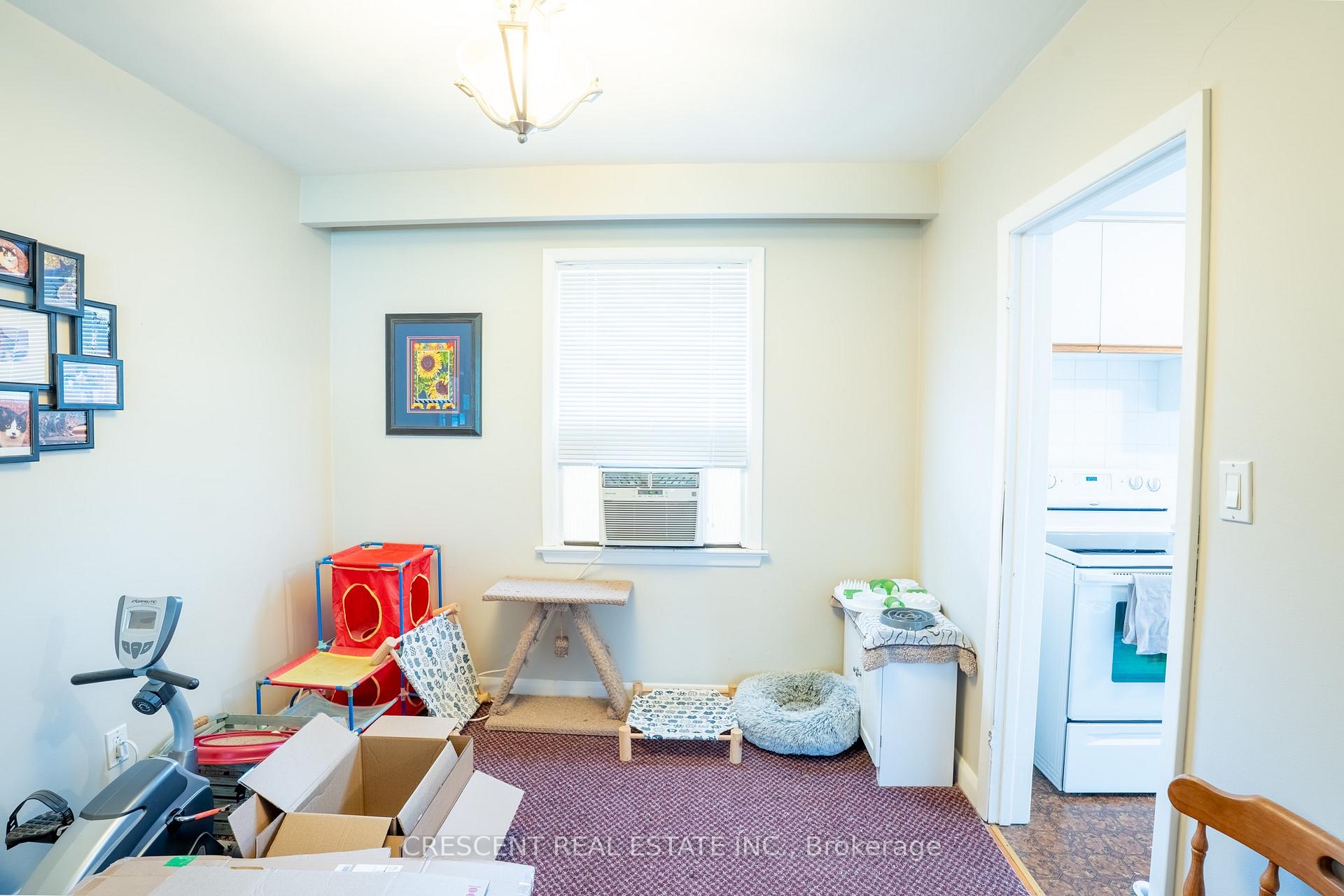 Photo 6 of Unit UPPER, 35 Laburnham Avenue, Etobicoke, Long Branch — HOMEH