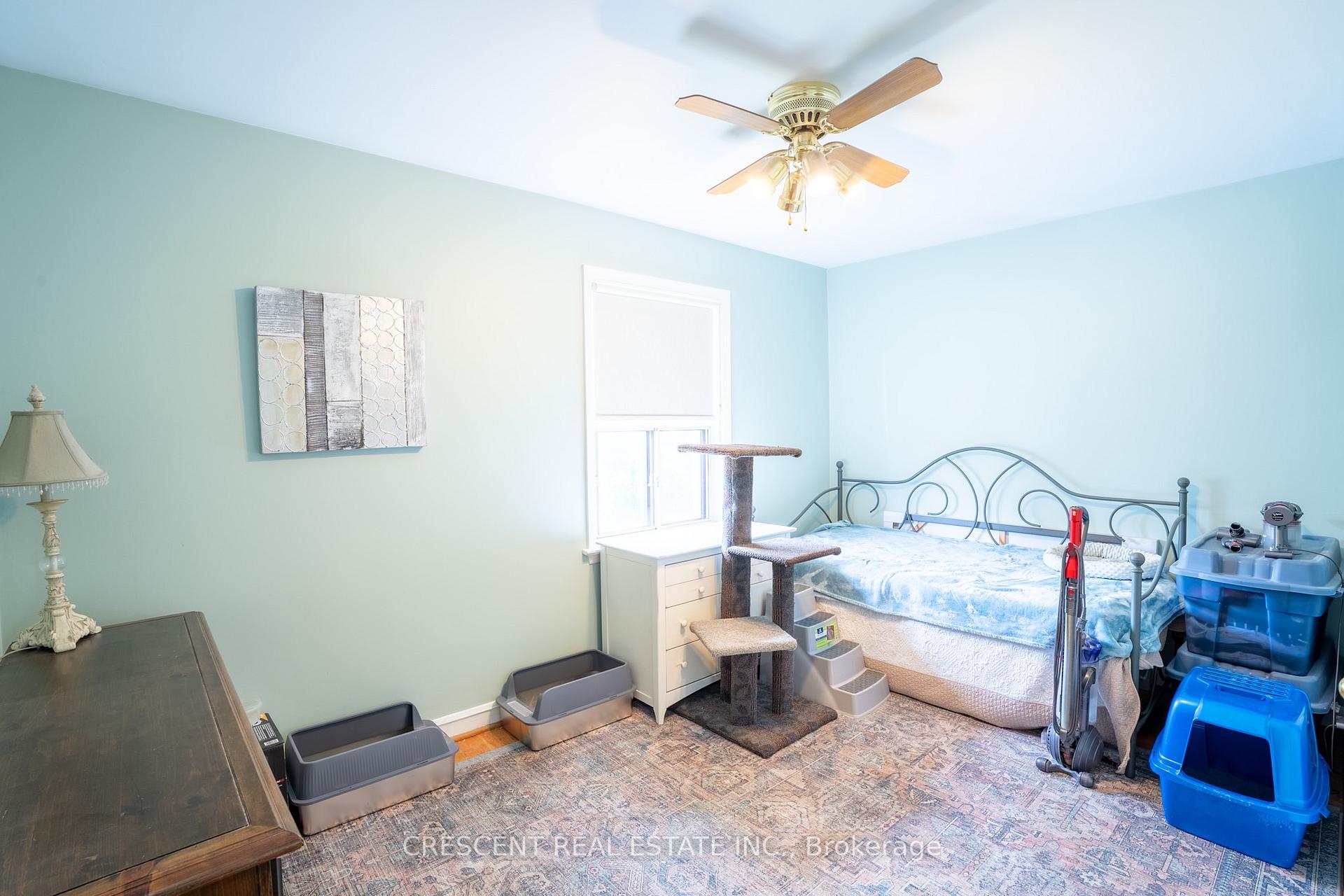 Photo 9 of Unit UPPER, 35 Laburnham Avenue, Etobicoke, Long Branch — HOMEH
