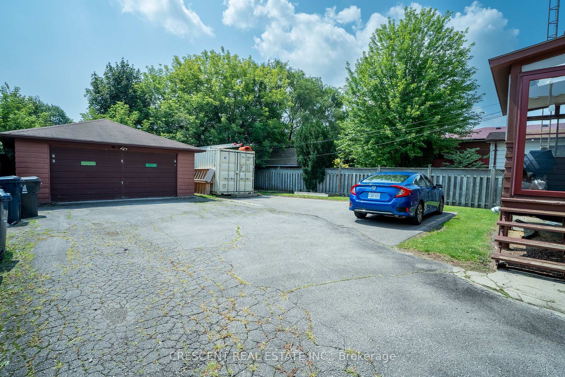 Photo 10 of Unit UPPER, 35 Laburnham Avenue, Etobicoke, Long Branch — HOMEH