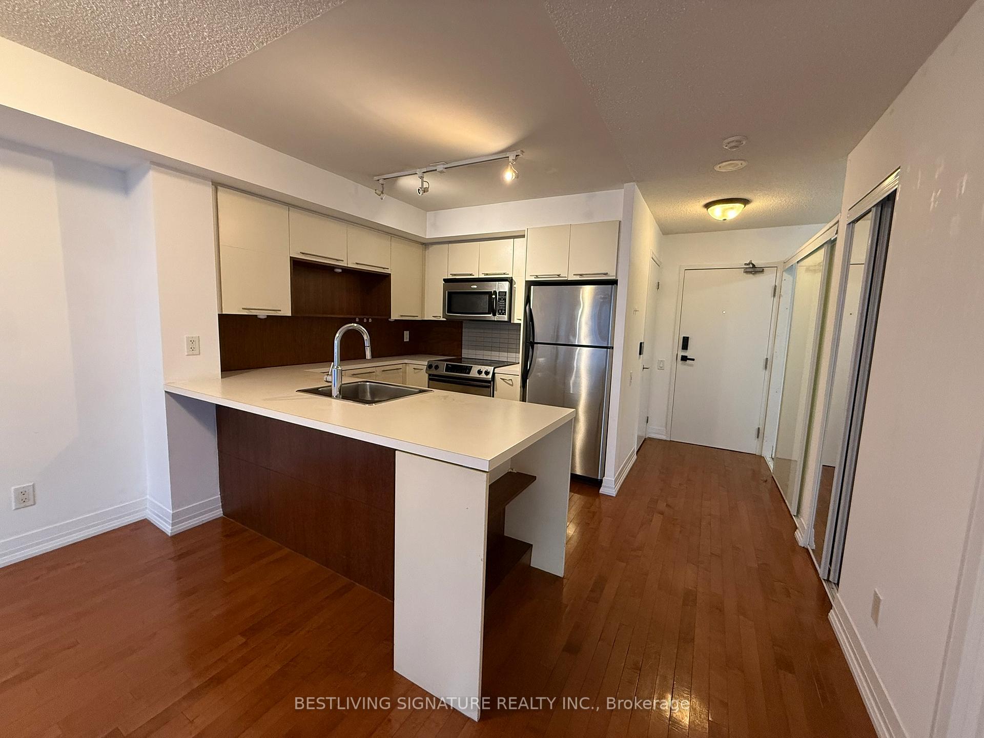 Photo 7 of Unit 1606, 21 Carlton Street, Toronto, Church-Yonge Corridor — HOMEH