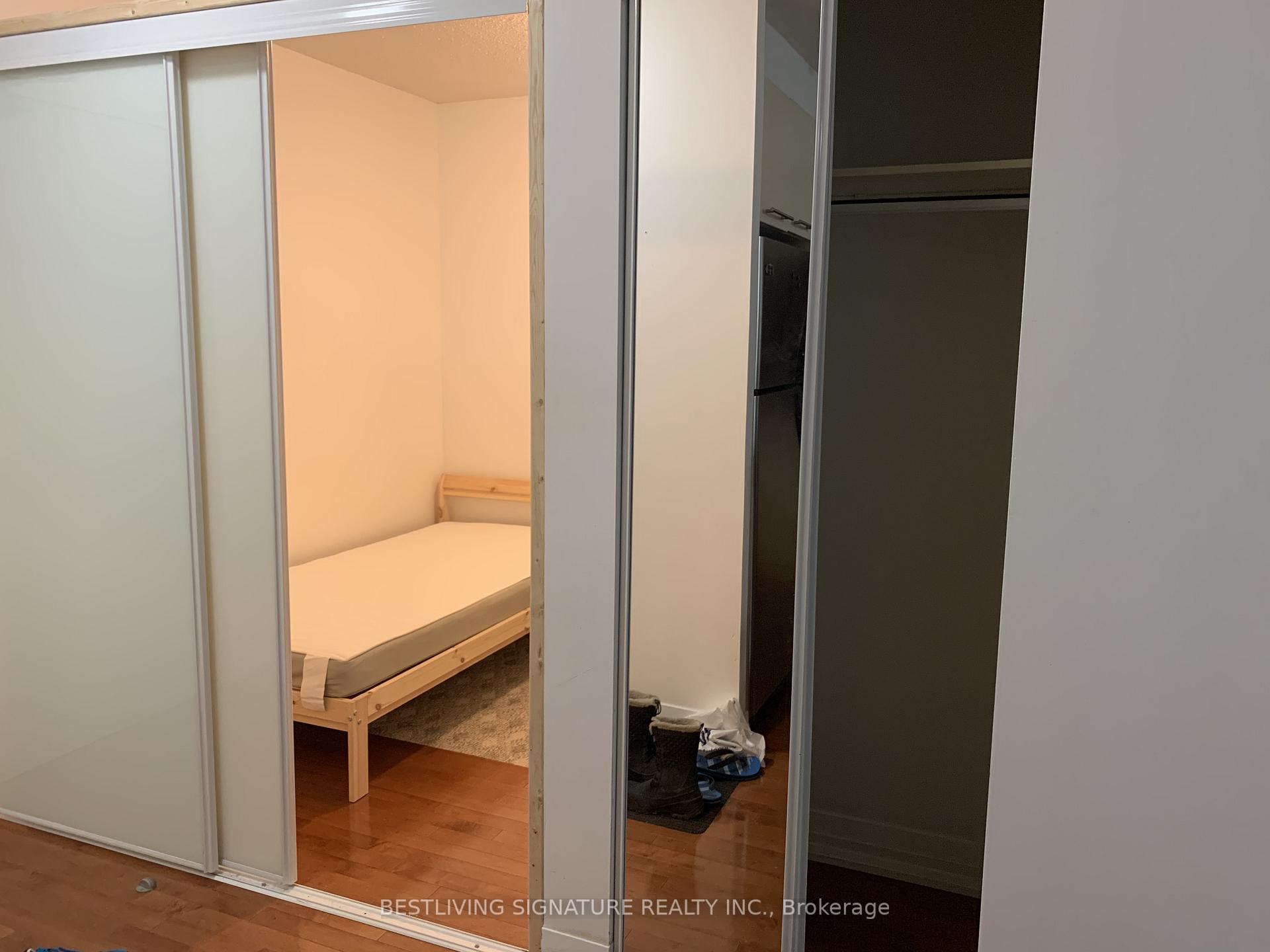 Photo 12 of Unit 1606, 21 Carlton Street, Toronto, Church-Yonge Corridor — HOMEH