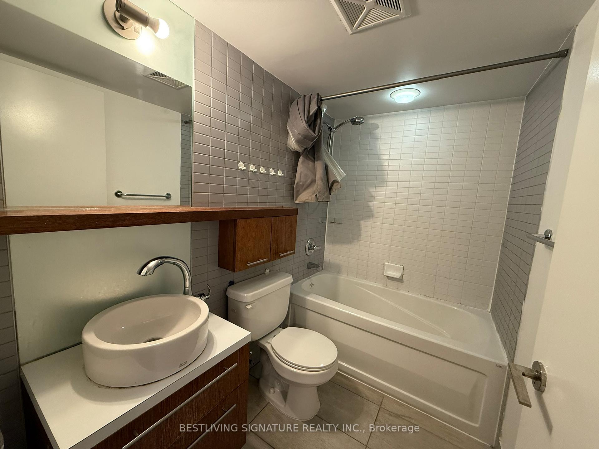 Photo 14 of Unit 1606, 21 Carlton Street, Toronto, Church-Yonge Corridor — HOMEH