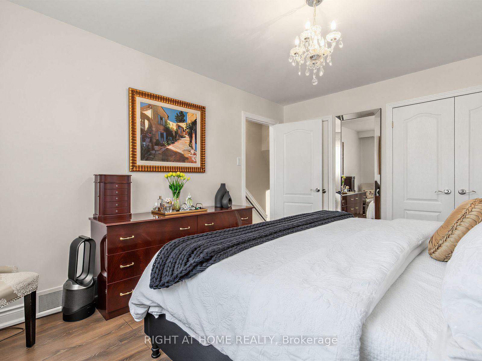 Photo 15 of 2 Grenadine Court, North York, Humber Summit — HOMEH