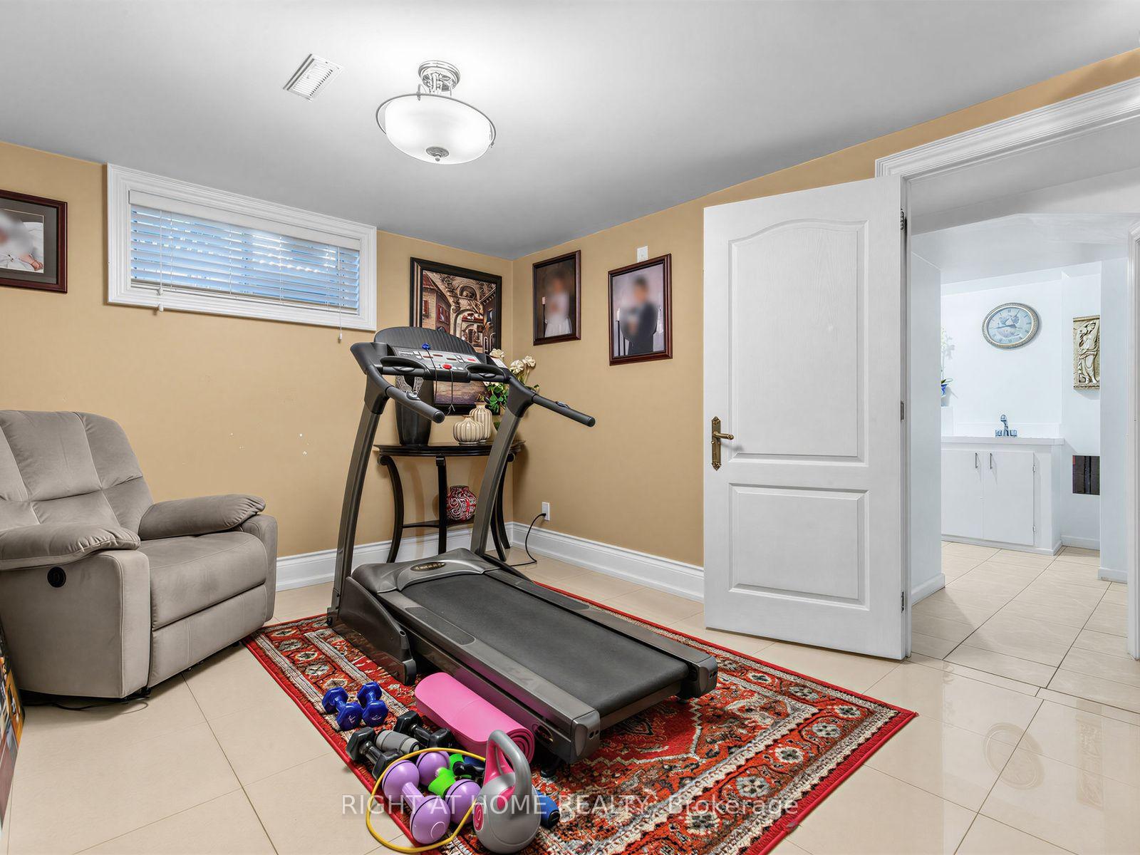 Photo 30 of 2 Grenadine Court, North York, Humber Summit — HOMEH