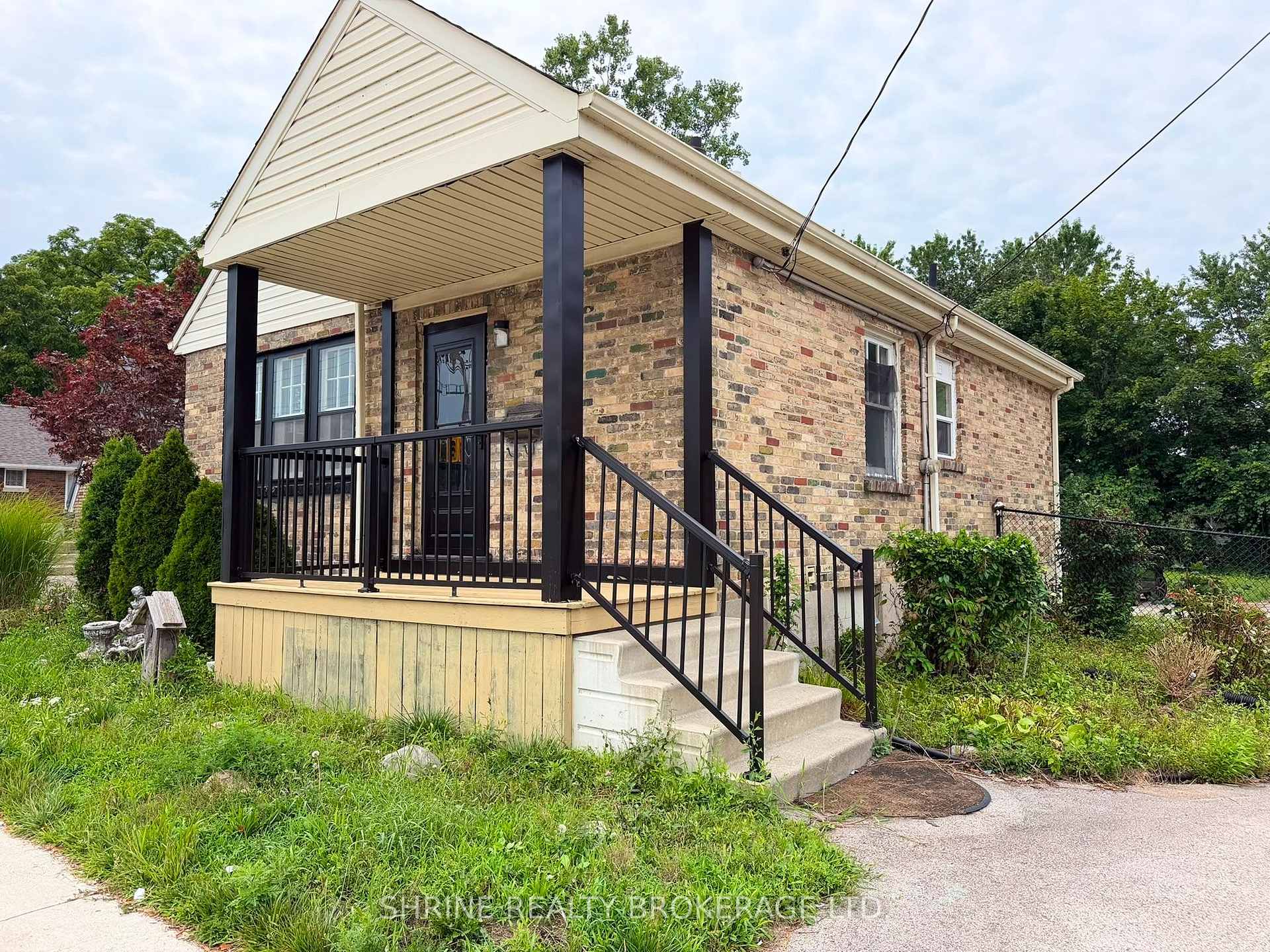 Photo 1 of 367 Springbank Drive, London, South D — HOMEH
