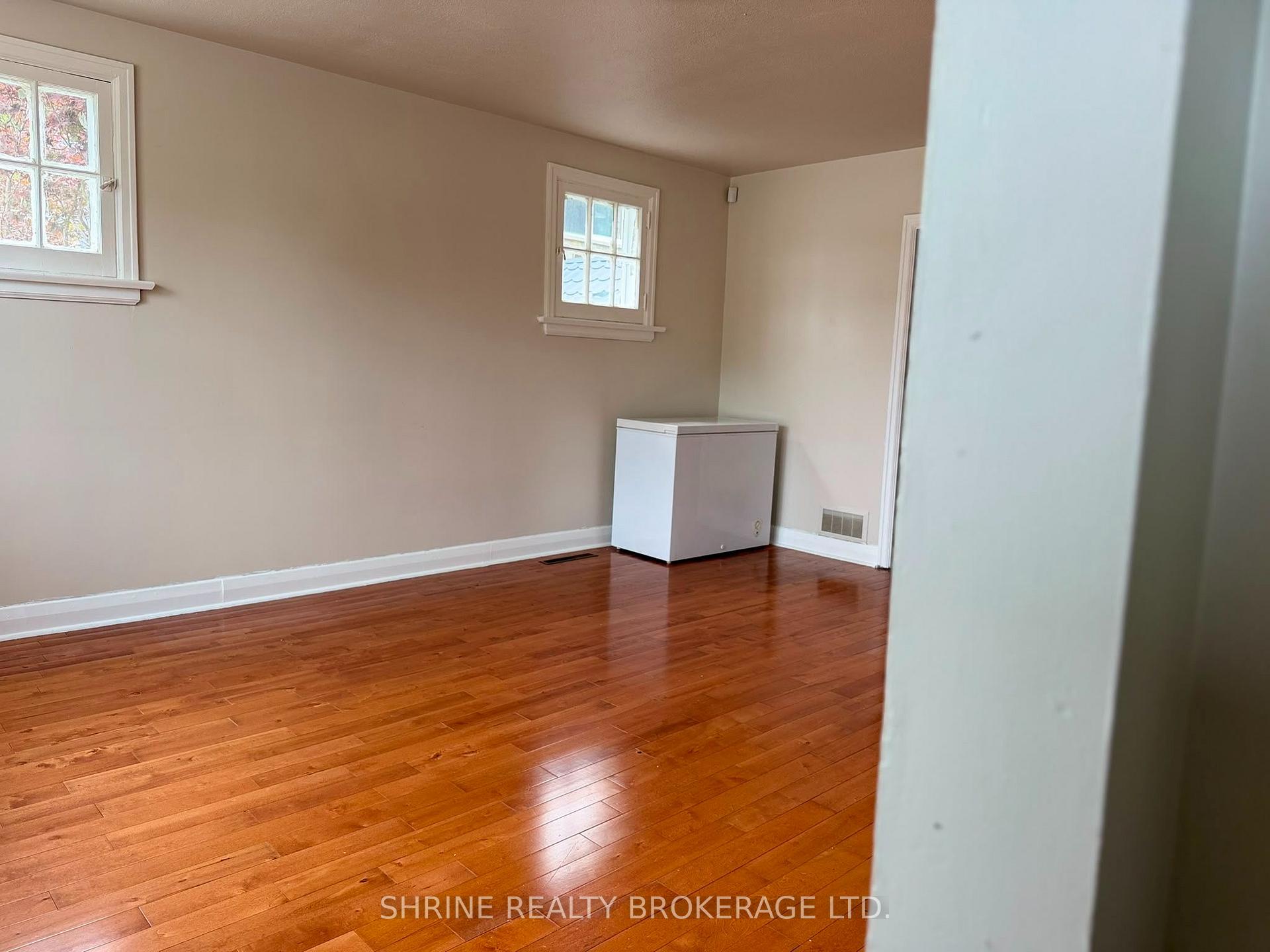 Photo 9 of 367 Springbank Drive, London, South D — HOMEH