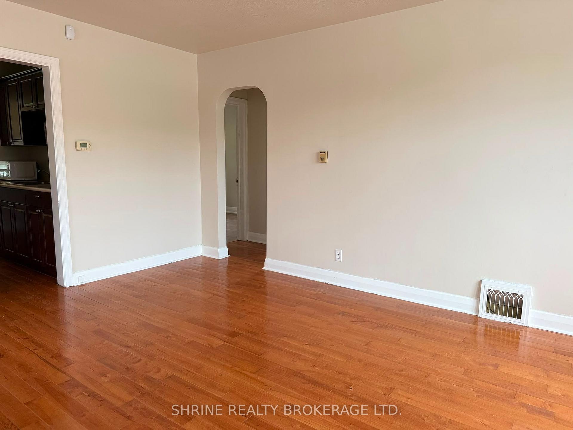 Photo 11 of 367 Springbank Drive, London, South D — HOMEH