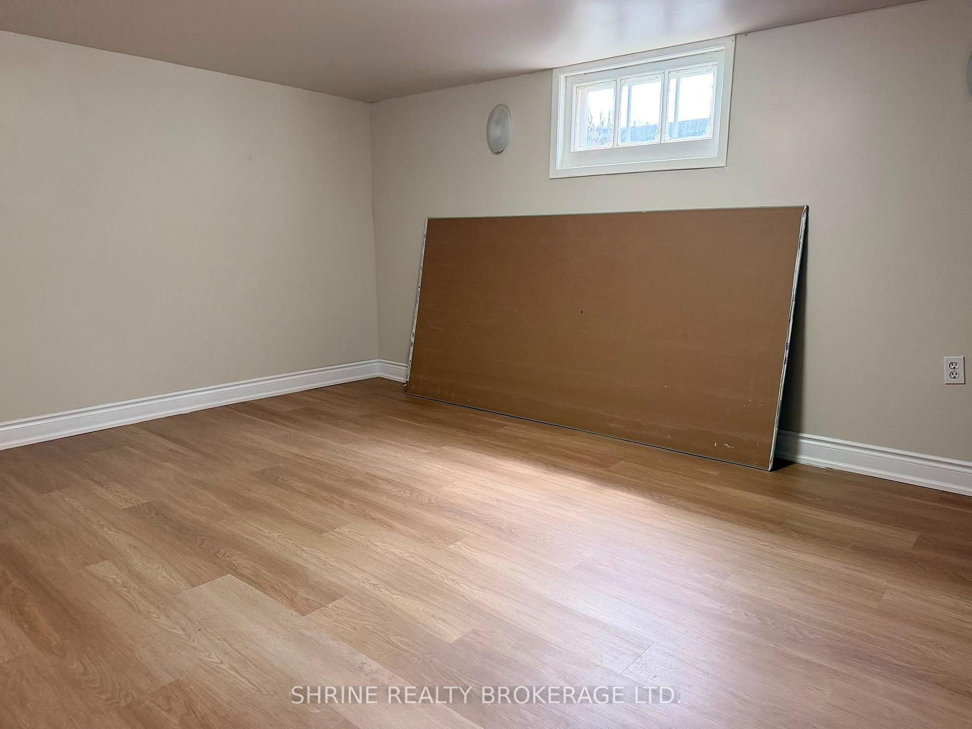 Photo 12 of 367 Springbank Drive, London, South D — HOMEH