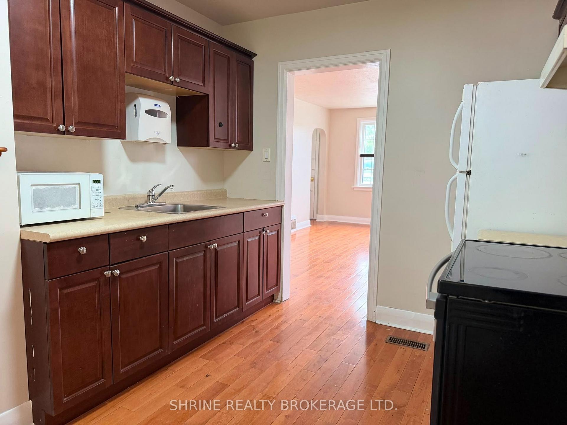Photo 21 of 367 Springbank Drive, London, South D — HOMEH