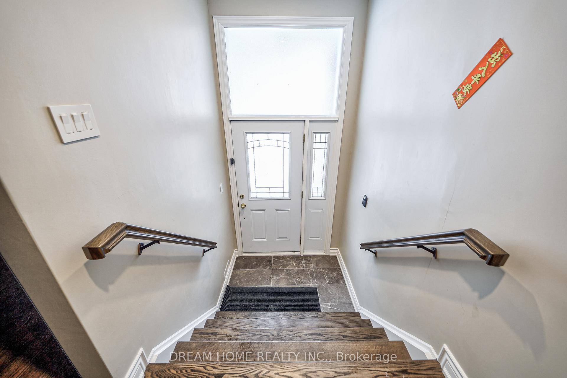 Photo 3 of Unit Main, 451 Kenneth Avenue, North York, Willowdale East — HOMEH