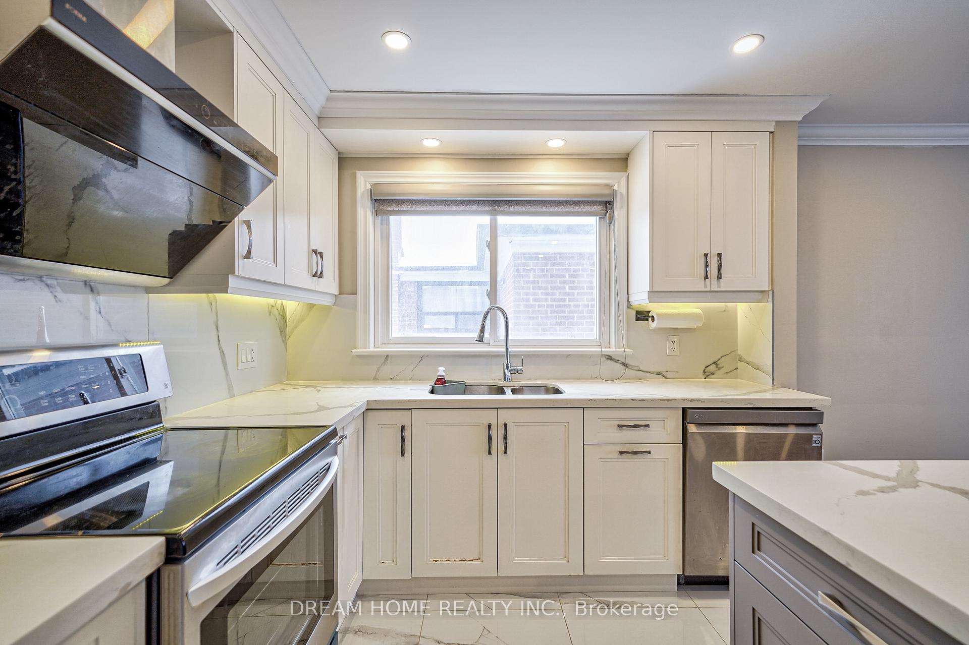 Photo 11 of Unit Main, 451 Kenneth Avenue, North York, Willowdale East — HOMEH