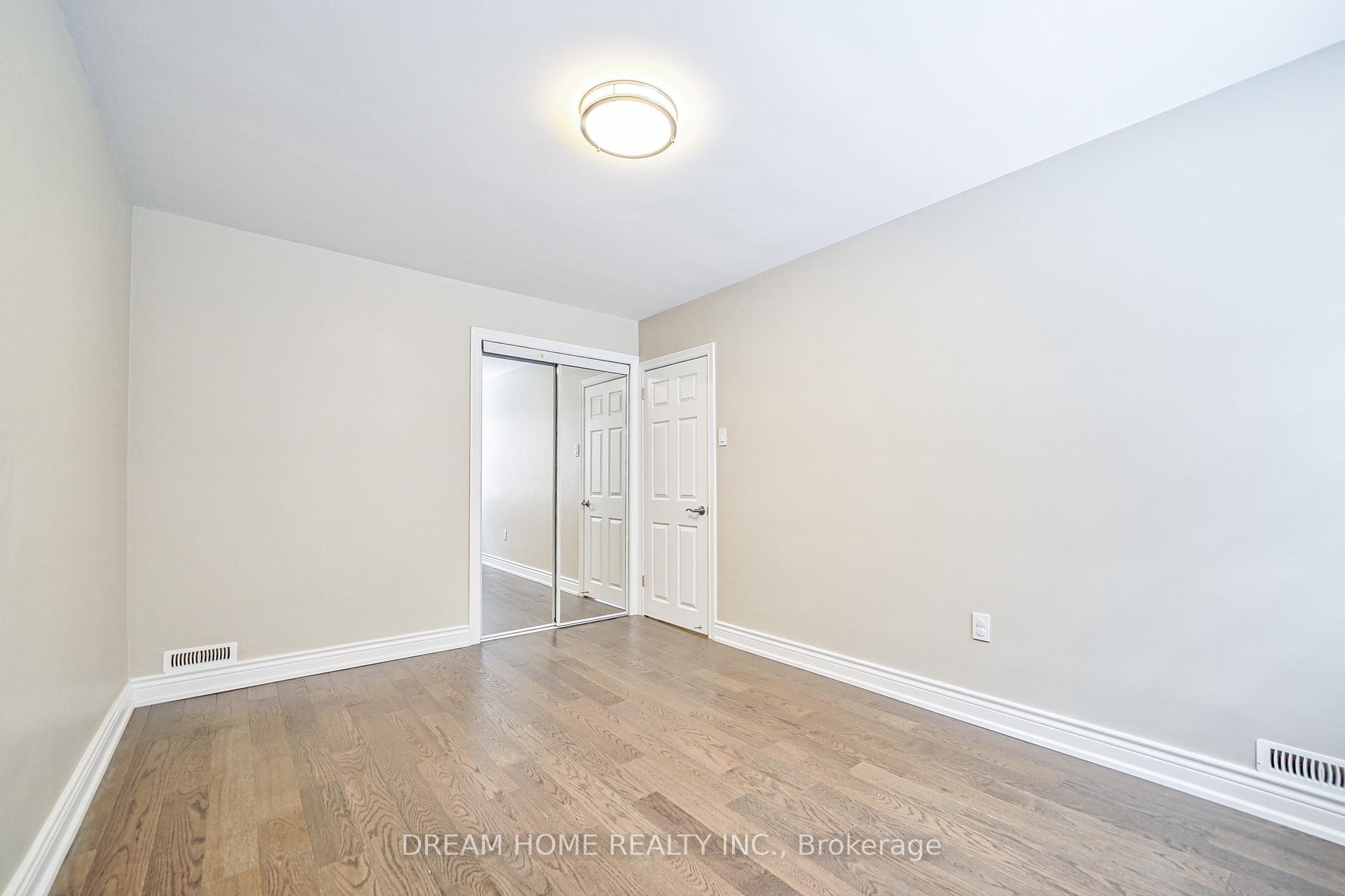 Photo 18 of Unit Main, 451 Kenneth Avenue, North York, Willowdale East — HOMEH