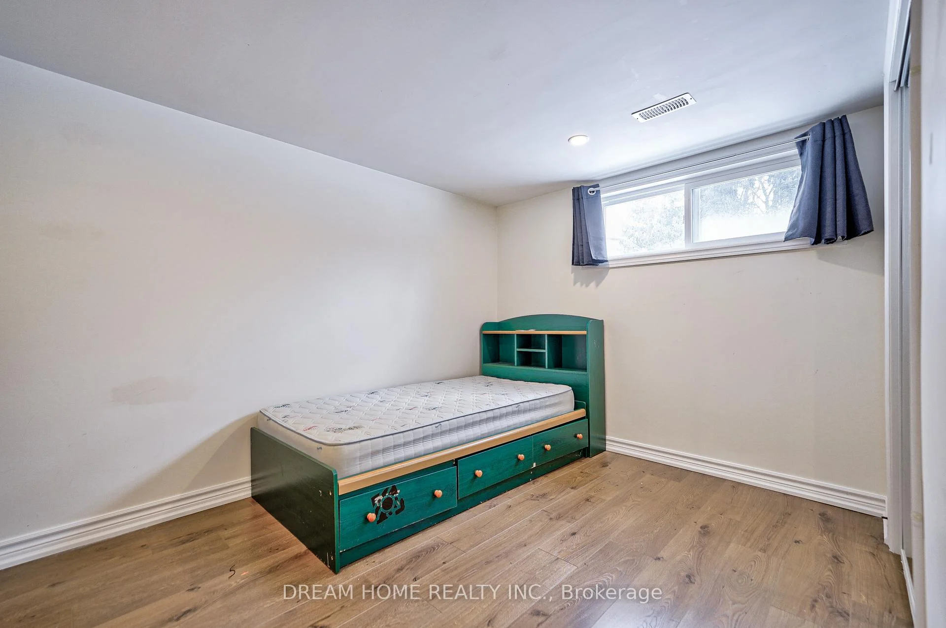 Photo 32 of Unit Main, 451 Kenneth Avenue, North York, Willowdale East — HOMEH