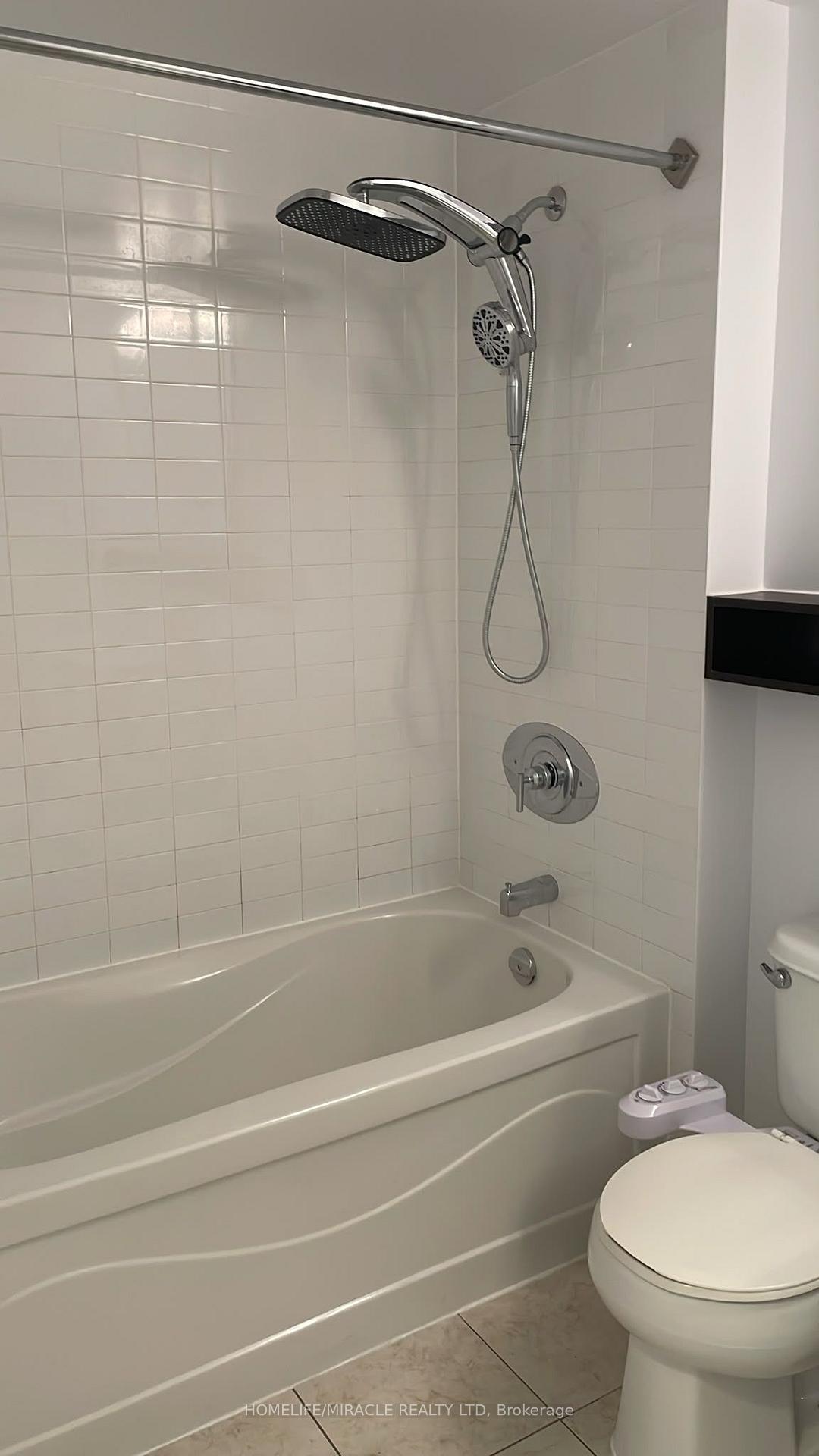 Photo 16 of Unit 232, 2885 Bayview Avenue, North York, Bayview Village — HOMEH