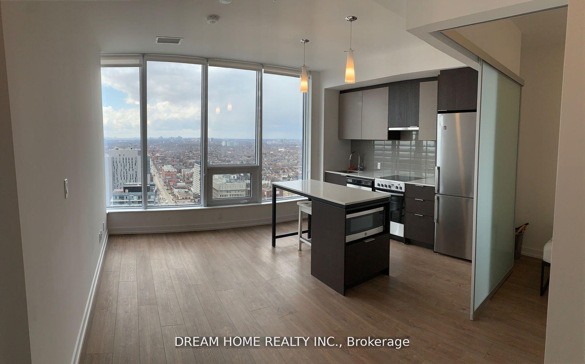 Photo 4 of Unit 3003, 203 College Street, Toronto, Kensington-Chinatown — HOMEH