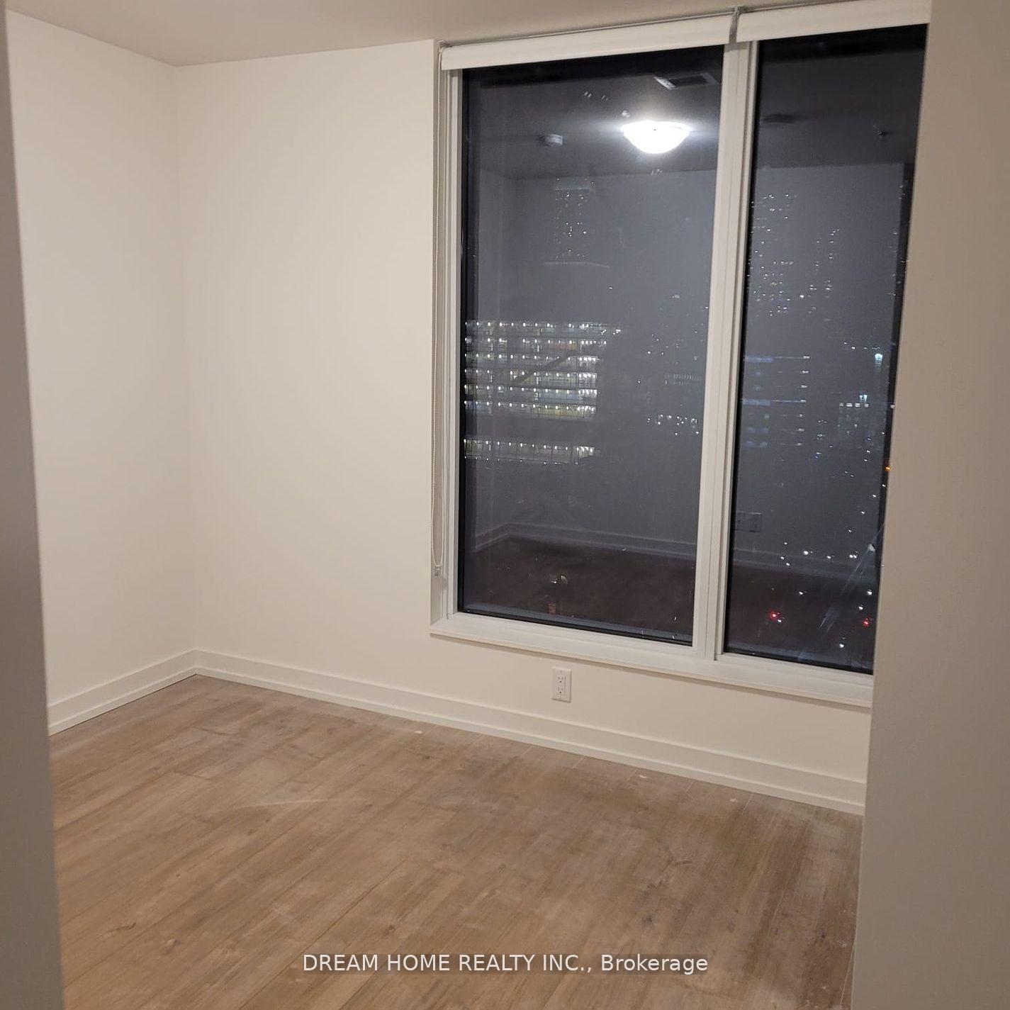Photo 6 of Unit 3003, 203 College Street, Toronto, Kensington-Chinatown — HOMEH