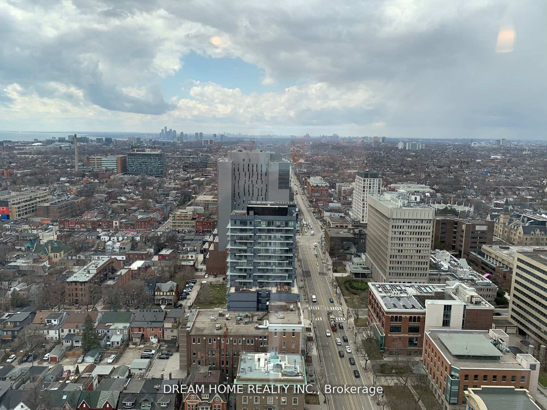 Photo 10 of Unit 3003, 203 College Street, Toronto, Kensington-Chinatown — HOMEH