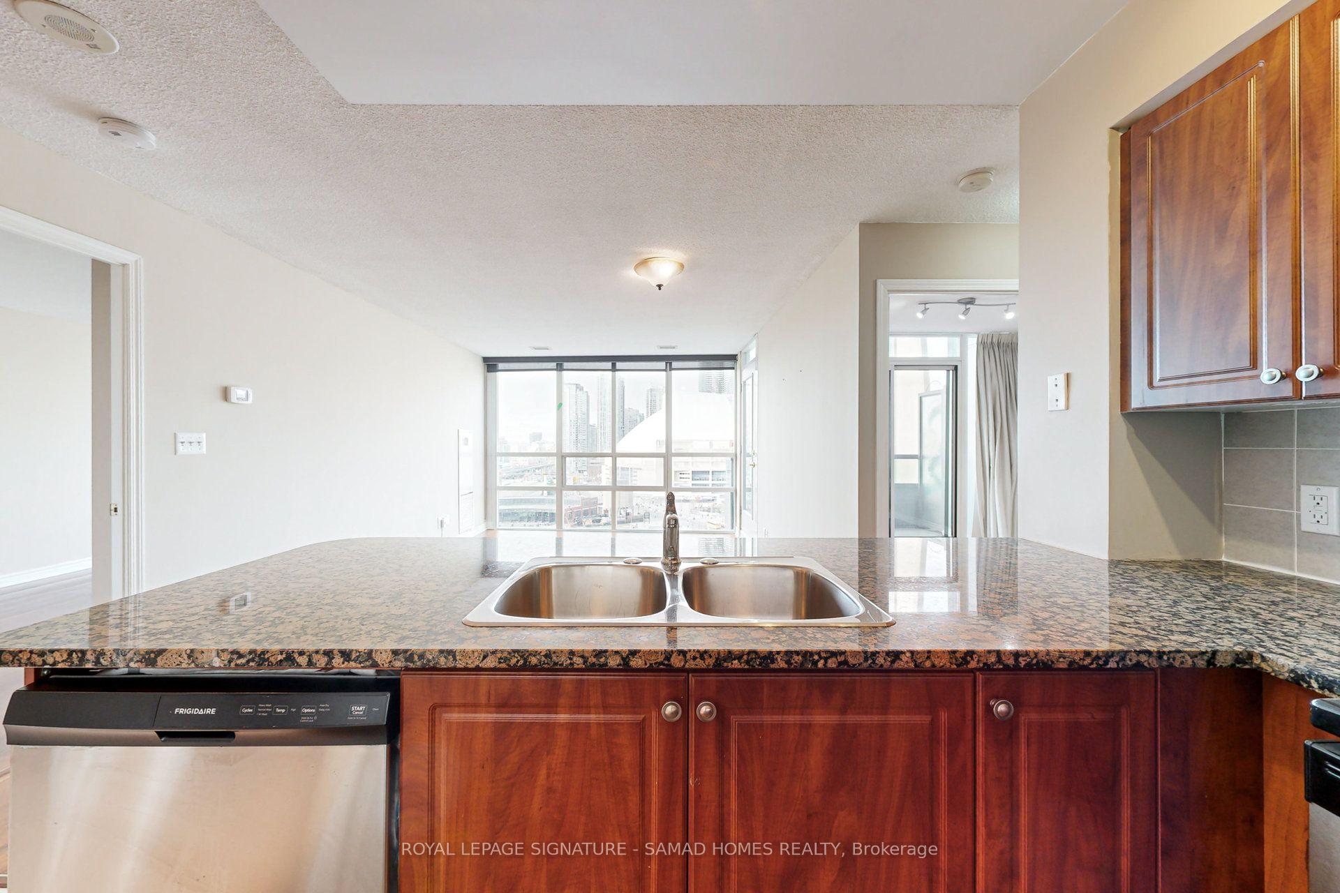 Photo 9 of Unit 1915, 51 Lower Simcoe Street, Toronto, Waterfront Communities — HOMEH