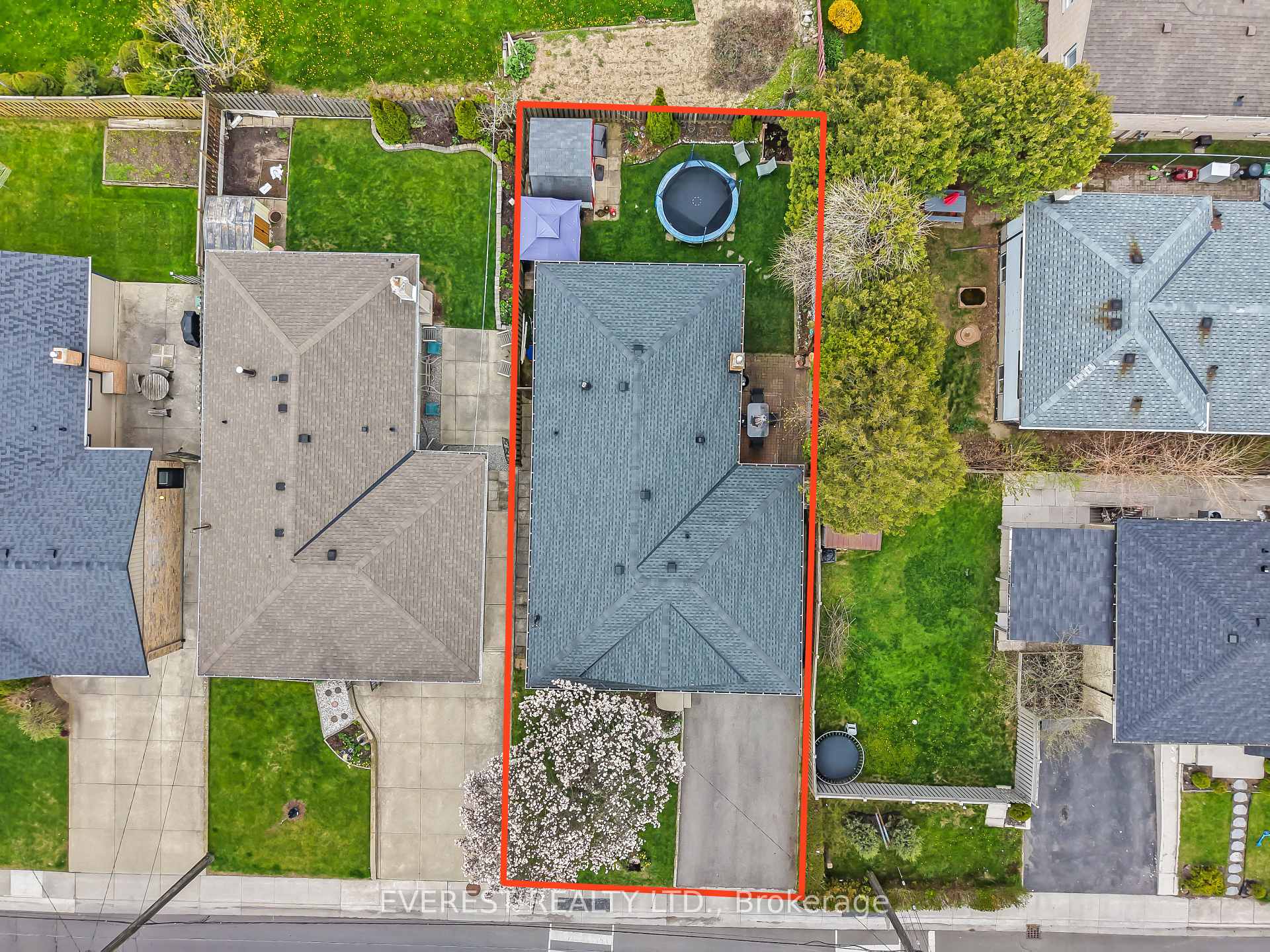 Photo 3 of 27 Lavina Crescent, Hamilton, Mountview — HOMEH